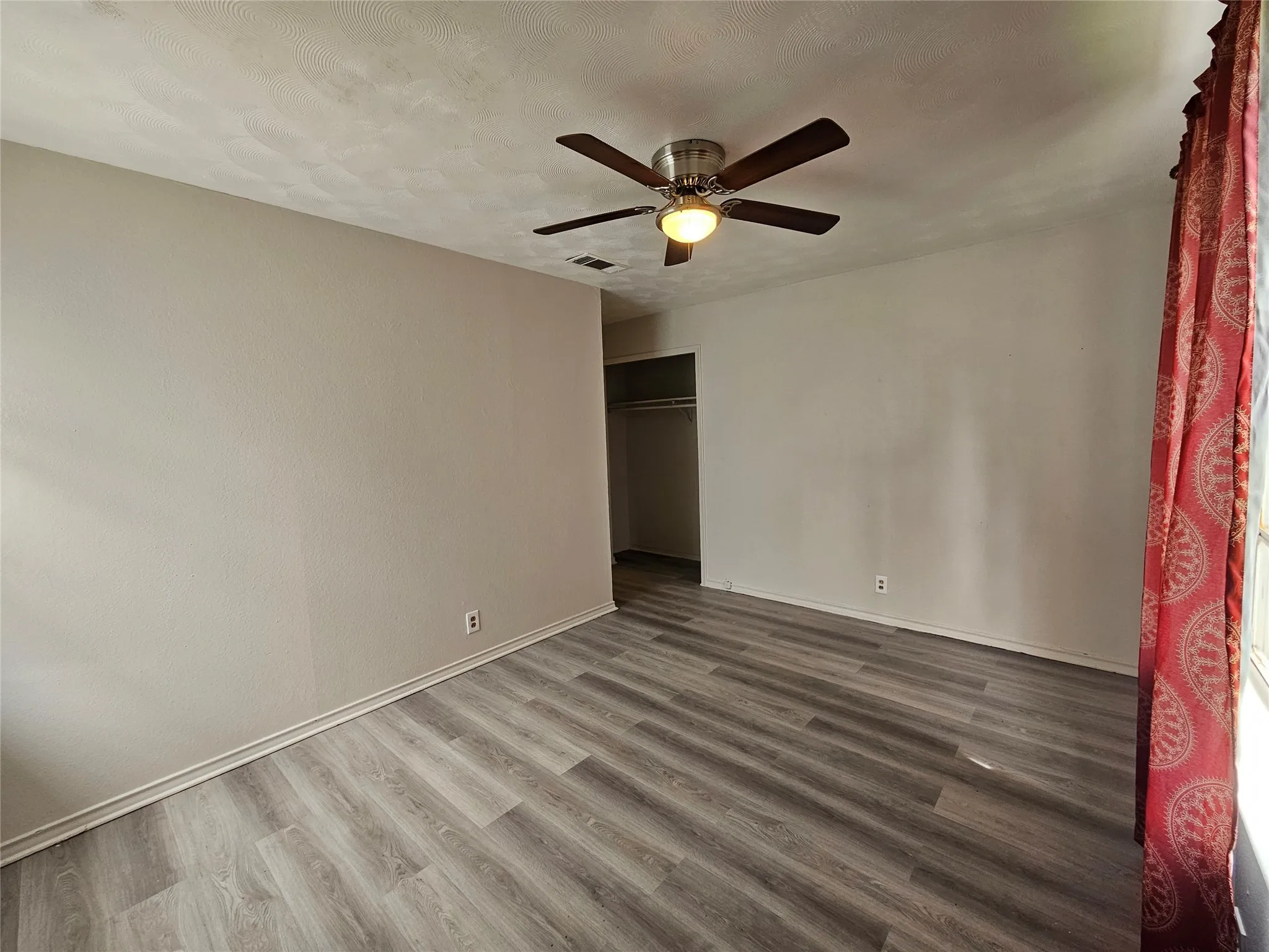 Single Family Residence For Rent in Dallas County , 119 Palm Oak Drive, Dallas, Texas 75217, 4 Bedroom, 2 Bathroom, Garage spaces, 2,100 Sqft, built in 1959, mls#21307879, Real Estate Agent in Dallas, Homes For Rent in Dallas county, Homes For Rent in Dallas, Realtor in Dallas Texas, Real Estate Brokerage Independent Realty Texas, Luminita Cordes Realtor