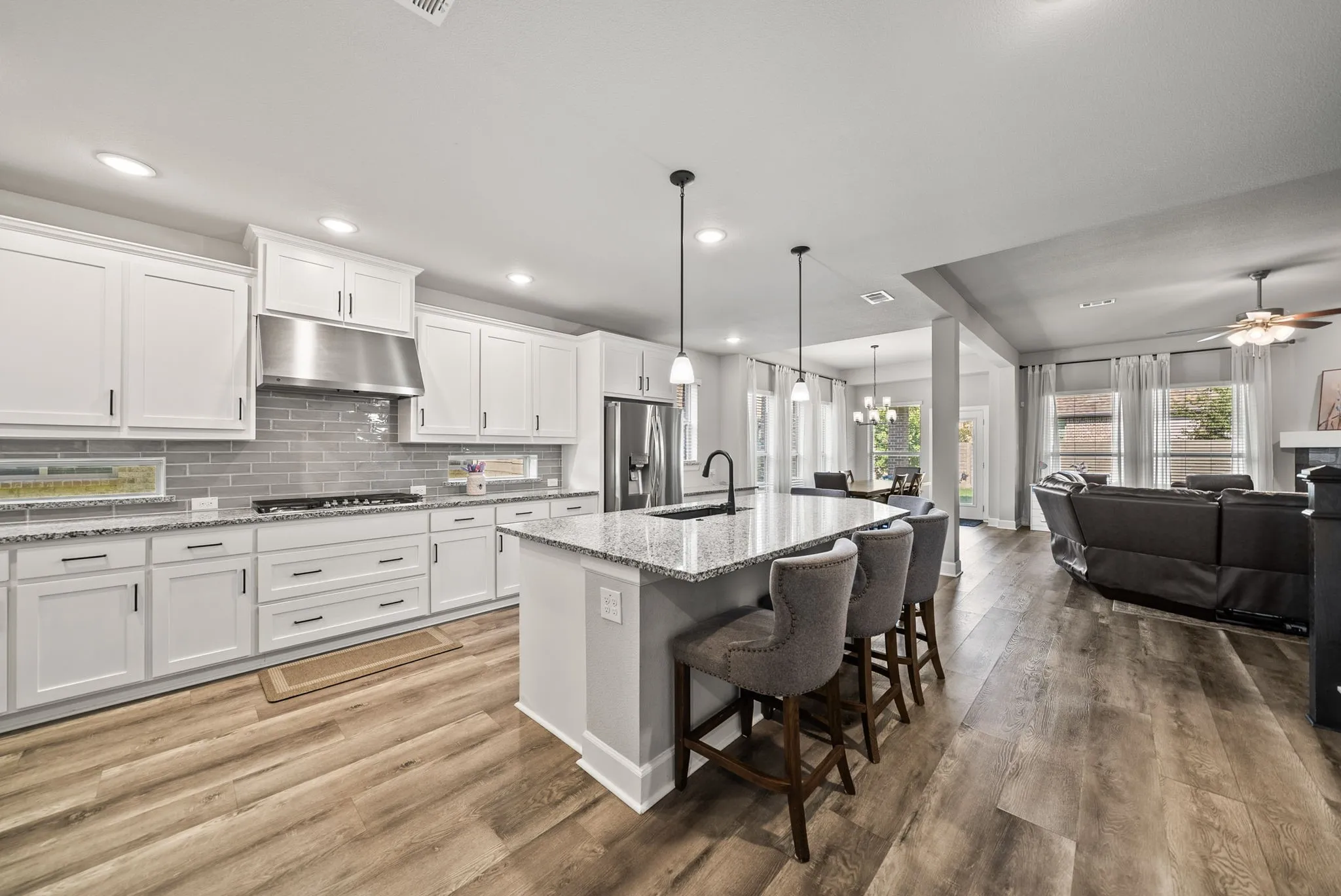 Single Family Residence For Rent in Denton County , 1604 Moss Trail Court, Argyle, Texas 76226, 5 Bedroom, 4 Bathroom, 2 Garage spaces, 3,559 Sqft, built in 2020, mls#21305957, Real Estate Agent in Argyle, Homes For Rent in Denton county, Homes For Rent in Argyle, Realtor in Argyle Texas, Real Estate Brokerage Independent Realty Texas, Luminita Cordes Realtor