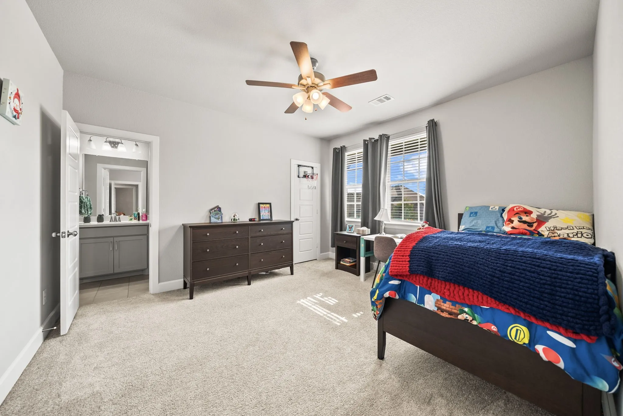 Single Family Residence For Rent in Denton County , 1604 Moss Trail Court, Argyle, Texas 76226, 5 Bedroom, 4 Bathroom, 2 Garage spaces, 3,559 Sqft, built in 2020, mls#21305957, Real Estate Agent in Argyle, Homes For Rent in Denton county, Homes For Rent in Argyle, Realtor in Argyle Texas, Real Estate Brokerage Independent Realty Texas, Luminita Cordes Realtor