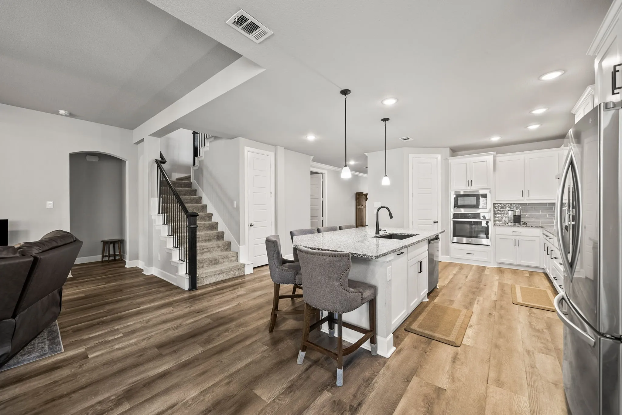 Single Family Residence For Rent in Denton County , 1604 Moss Trail Court, Argyle, Texas 76226, 5 Bedroom, 4 Bathroom, 2 Garage spaces, 3,559 Sqft, built in 2020, mls#21305957, Real Estate Agent in Argyle, Homes For Rent in Denton county, Homes For Rent in Argyle, Realtor in Argyle Texas, Real Estate Brokerage Independent Realty Texas, Luminita Cordes Realtor