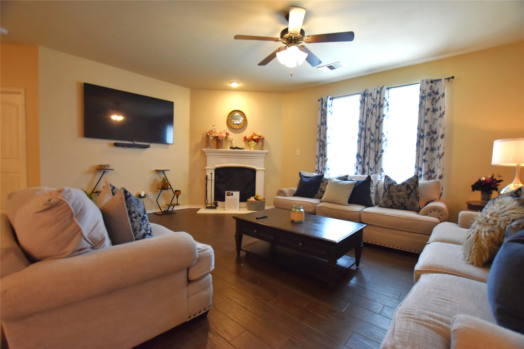 Single Family Residence For Sale in Collin County , 309 Magnolia Drive, Josephine, Texas 75173, 4 Bedroom, 3 Bathroom, 3 Garage spaces, 2,444 Sqft, built in 2012, mls#21307911, Real Estate Agent in Josephine, Homes For Sale in Collin county, Homes For Sale in Josephine, Realtor in Josephine Texas, Real Estate Brokerage Independent Realty Texas, Luminita Cordes Realtor