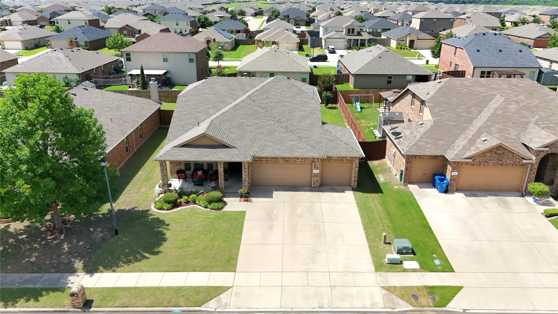 Single Family Residence For Sale in Collin County , 309 Magnolia Drive, Josephine, Texas 75173, 4 Bedroom, 3 Bathroom, 3 Garage spaces, 2,444 Sqft, built in 2012, mls#21307911, Real Estate Agent in Josephine, Homes For Sale in Collin county, Homes For Sale in Josephine, Realtor in Josephine Texas, Real Estate Brokerage Independent Realty Texas, Luminita Cordes Realtor