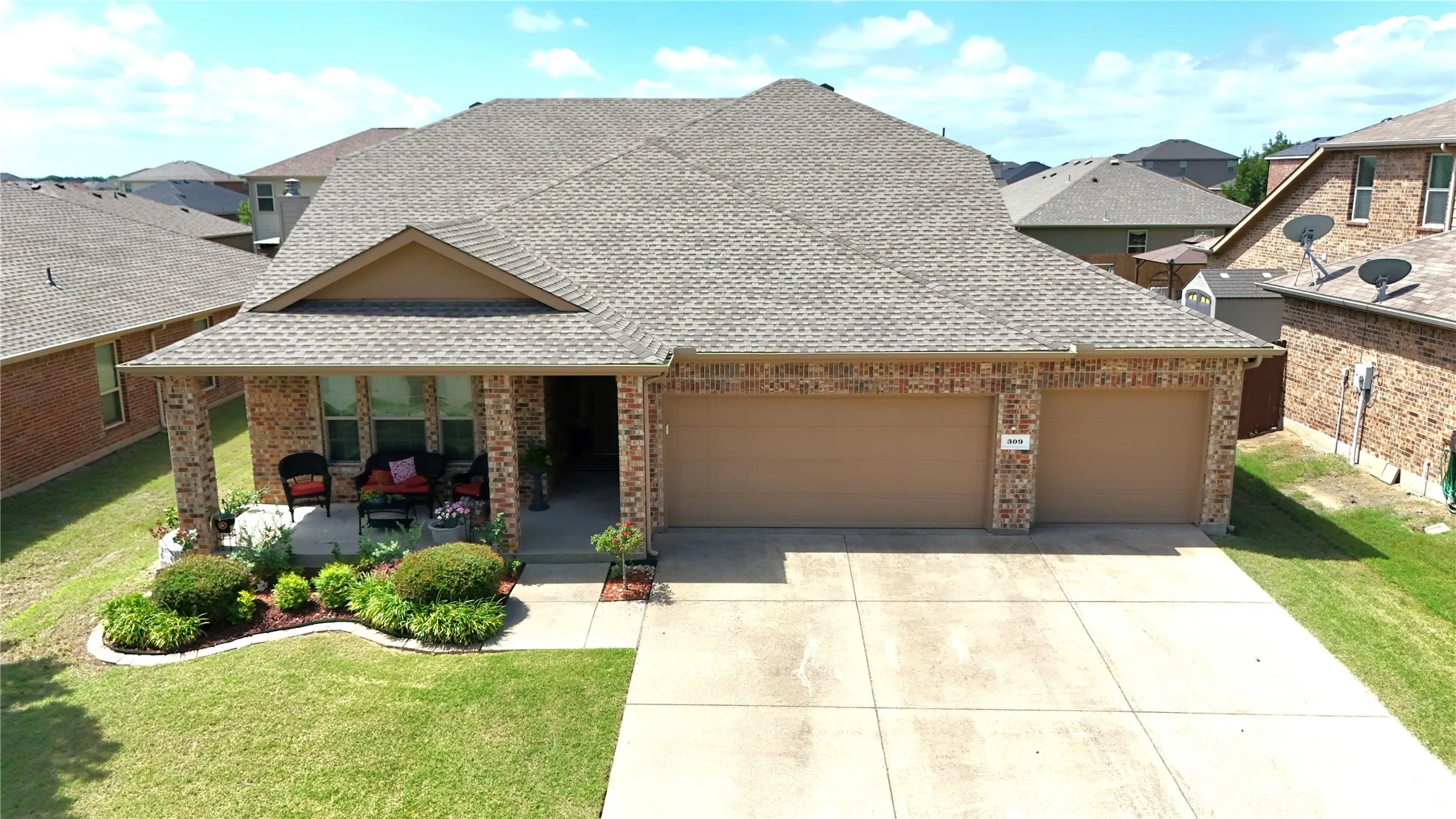 Single Family Residence For Sale in Collin County , 309 Magnolia Drive, Josephine, Texas 75173, 4 Bedroom, 3 Bathroom, 3 Garage spaces, 2,444 Sqft, built in 2012, mls#21307911, Real Estate Agent in Josephine, Homes For Sale in Collin county, Homes For Sale in Josephine, Realtor in Josephine Texas, Real Estate Brokerage Independent Realty Texas, Luminita Cordes Realtor