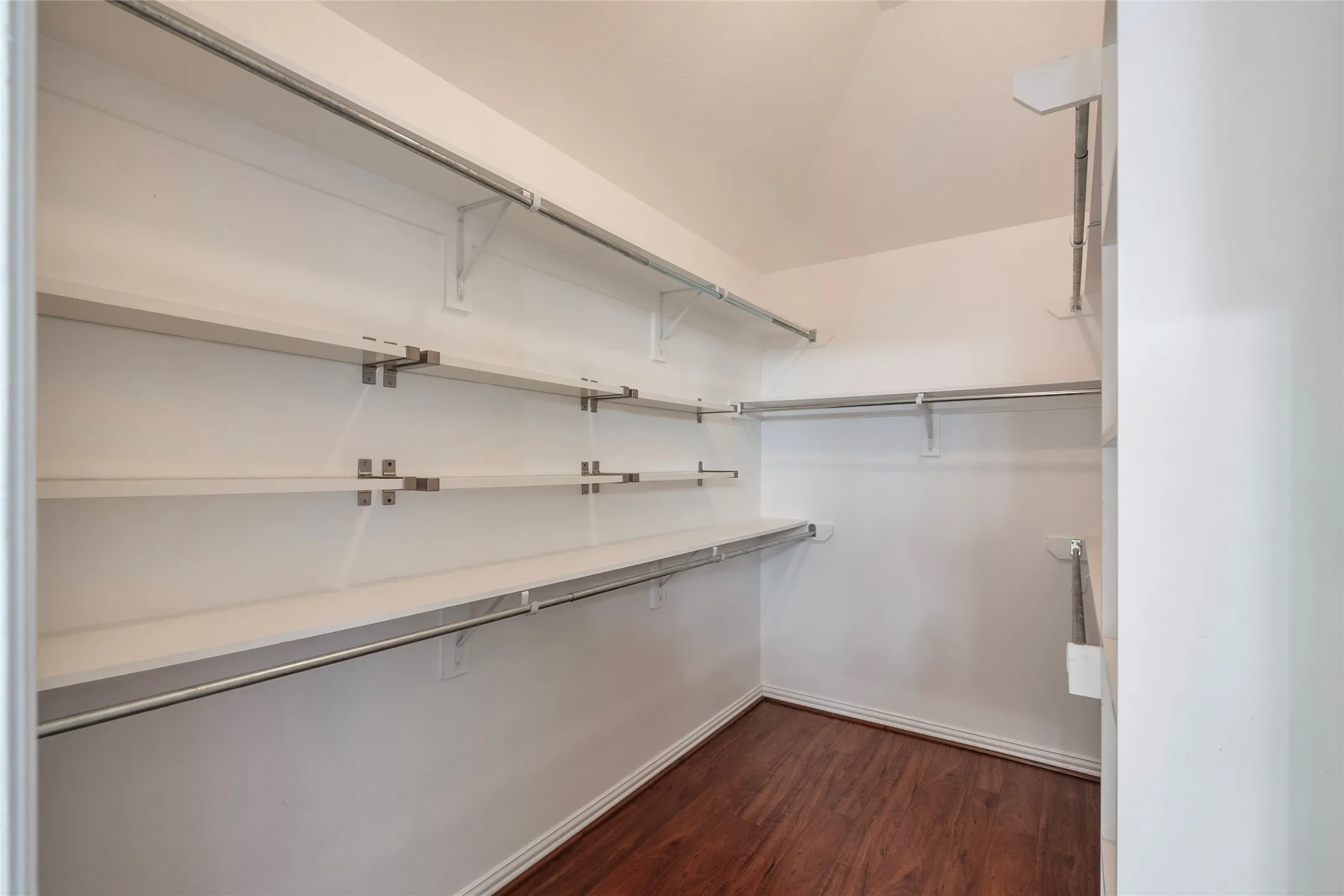 Single Family Residence For Rent in Tarrant County , 8244 Edgepoint Trail, Fort Worth, Texas 76053, 3 Bedroom, 2 Bathroom, 2 Garage spaces, 2,029 Sqft, built in 2007, mls#21307906, Real Estate Agent in Fort Worth, Homes For Rent in Tarrant county, Homes For Rent in Fort Worth, Realtor in Fort Worth Texas, Real Estate Brokerage Independent Realty Texas, Luminita Cordes Realtor