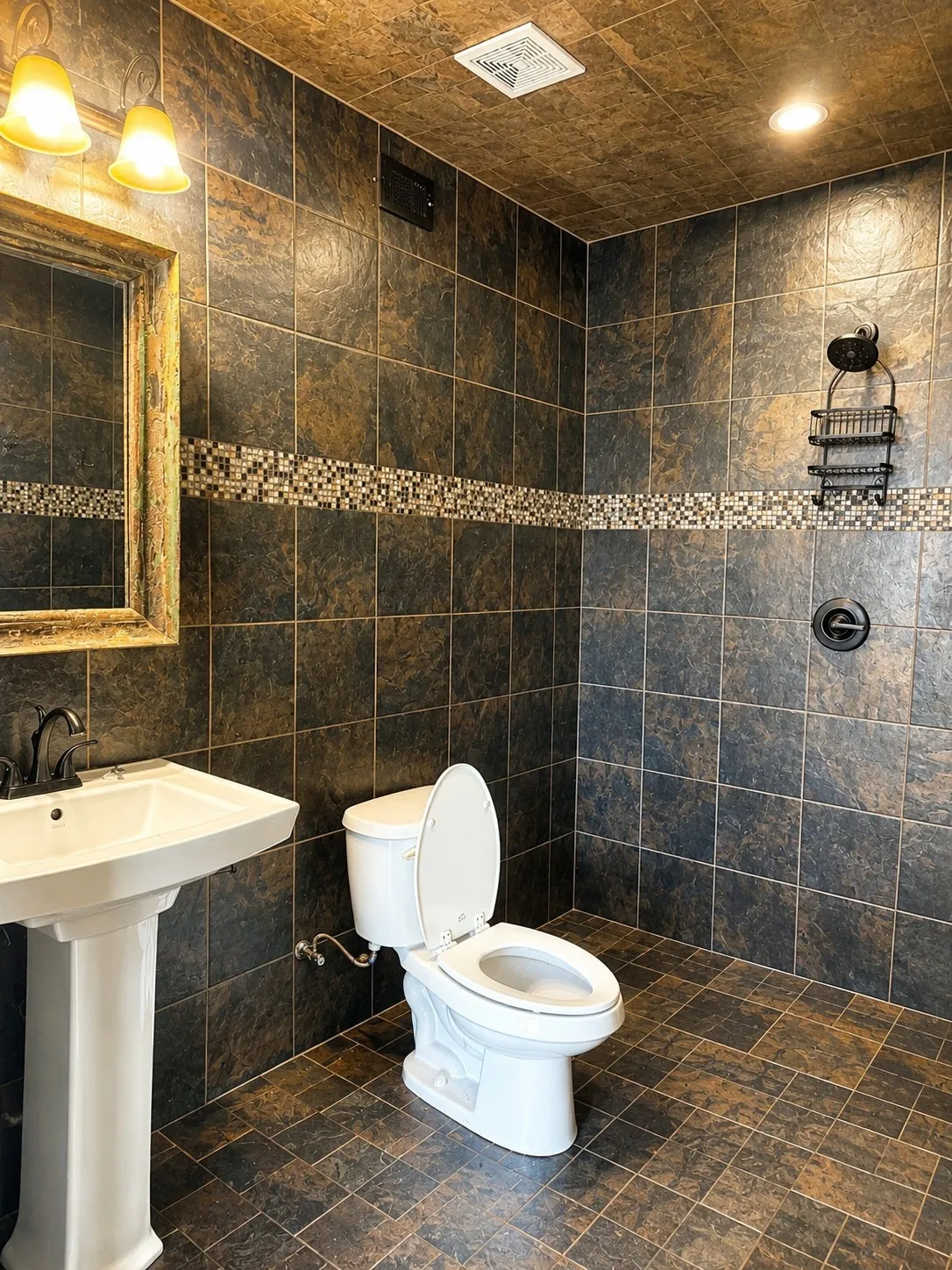 Bathroom Lakeside With Shower-Downstairs By the Boathouse-Private Access