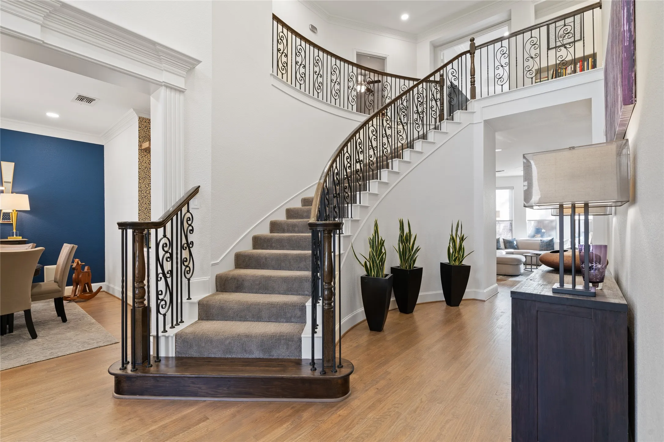 Single Family Residence For Rent in Denton County , 5381 Moss Glen Drive, Frisco, Texas 75034, 5 Bedroom, 4 Bathroom, 3 Garage spaces, 3,805 Sqft, built in 2000, mls#21305221, Real Estate Agent in Frisco, Homes For Rent in Denton county, Homes For Rent in Frisco, Realtor in Frisco Texas, Real Estate Brokerage Independent Realty Texas, Luminita Cordes Realtor
