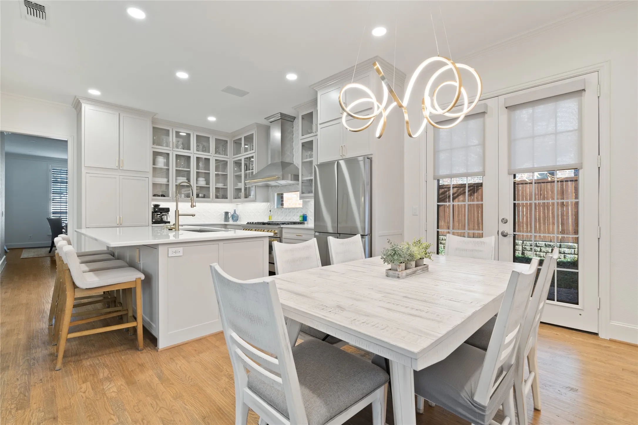 Single Family Residence For Rent in Denton County , 5381 Moss Glen Drive, Frisco, Texas 75034, 5 Bedroom, 4 Bathroom, 3 Garage spaces, 3,805 Sqft, built in 2000, mls#21305221, Real Estate Agent in Frisco, Homes For Rent in Denton county, Homes For Rent in Frisco, Realtor in Frisco Texas, Real Estate Brokerage Independent Realty Texas, Luminita Cordes Realtor
