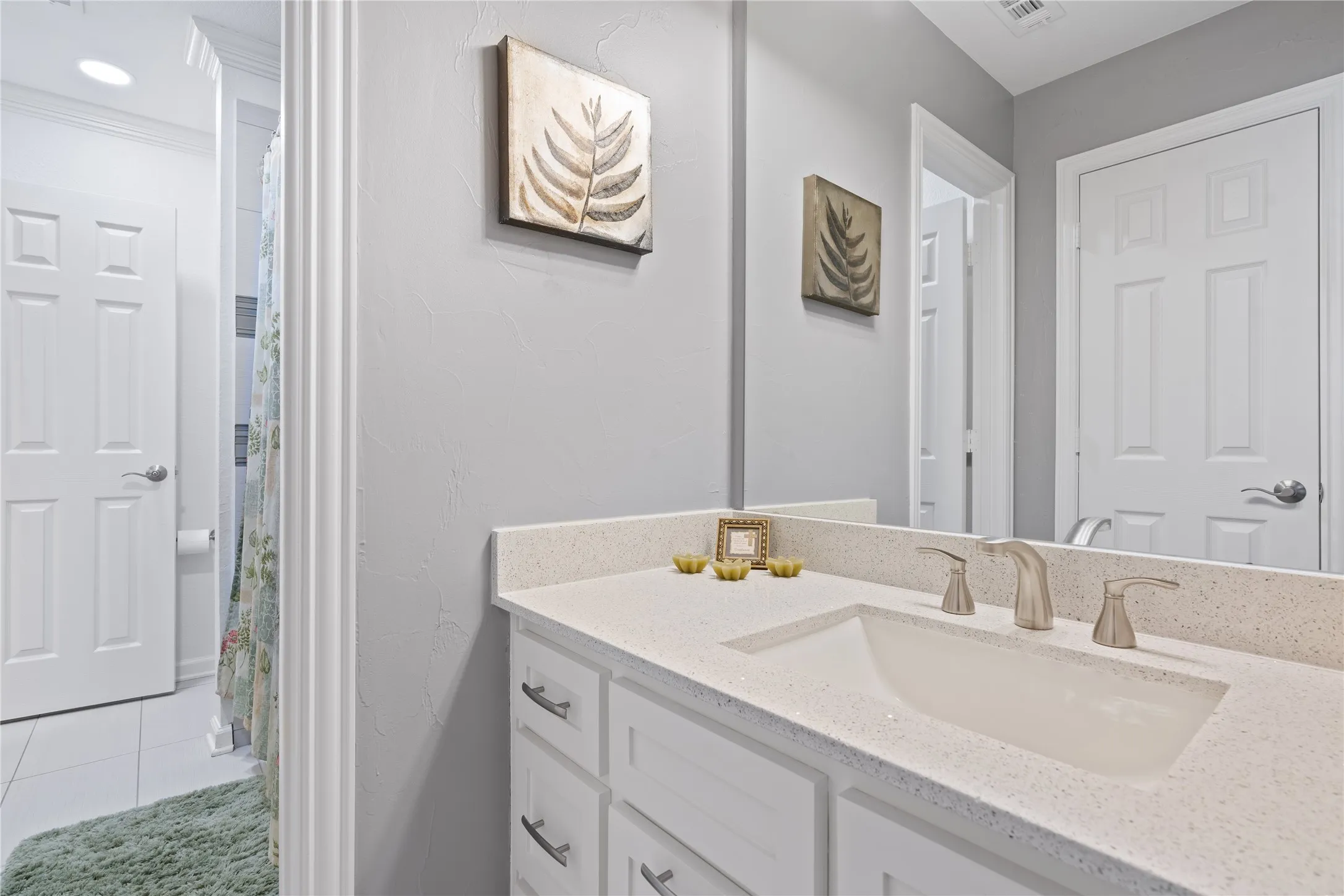 Single Family Residence For Rent in Denton County , 5381 Moss Glen Drive, Frisco, Texas 75034, 5 Bedroom, 4 Bathroom, 3 Garage spaces, 3,805 Sqft, built in 2000, mls#21305221, Real Estate Agent in Frisco, Homes For Rent in Denton county, Homes For Rent in Frisco, Realtor in Frisco Texas, Real Estate Brokerage Independent Realty Texas, Luminita Cordes Realtor
