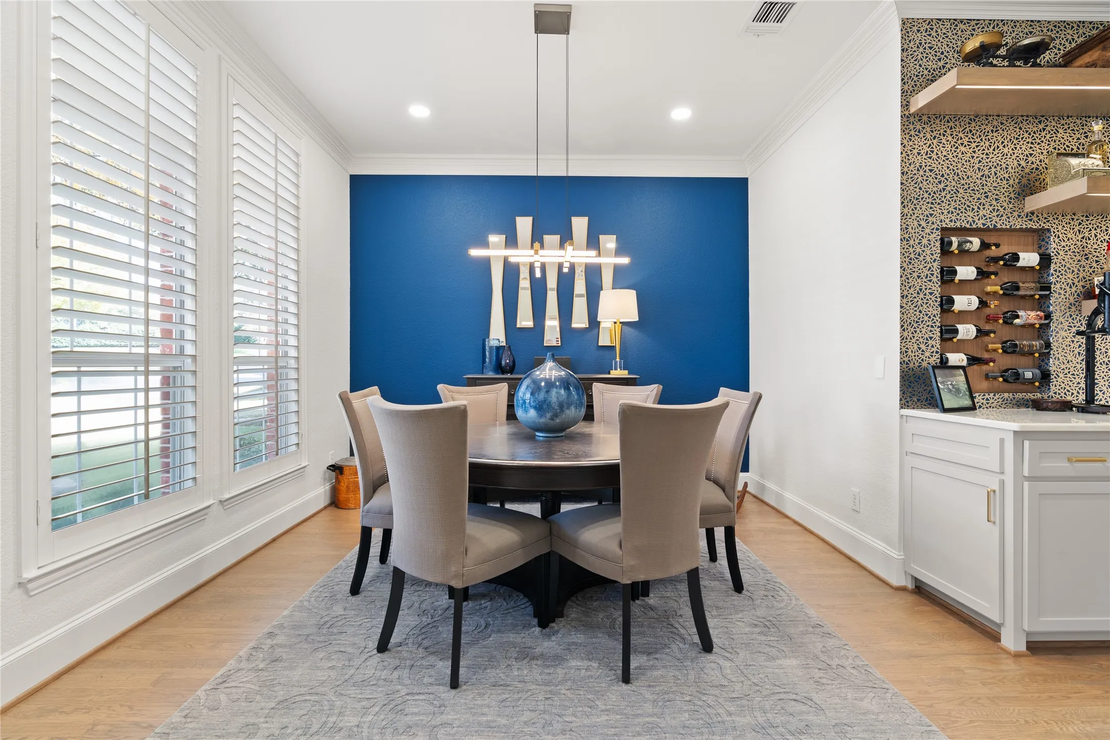 Single Family Residence For Rent in Denton County , 5381 Moss Glen Drive, Frisco, Texas 75034, 5 Bedroom, 4 Bathroom, 3 Garage spaces, 3,805 Sqft, built in 2000, mls#21305221, Real Estate Agent in Frisco, Homes For Rent in Denton county, Homes For Rent in Frisco, Realtor in Frisco Texas, Real Estate Brokerage Independent Realty Texas, Luminita Cordes Realtor