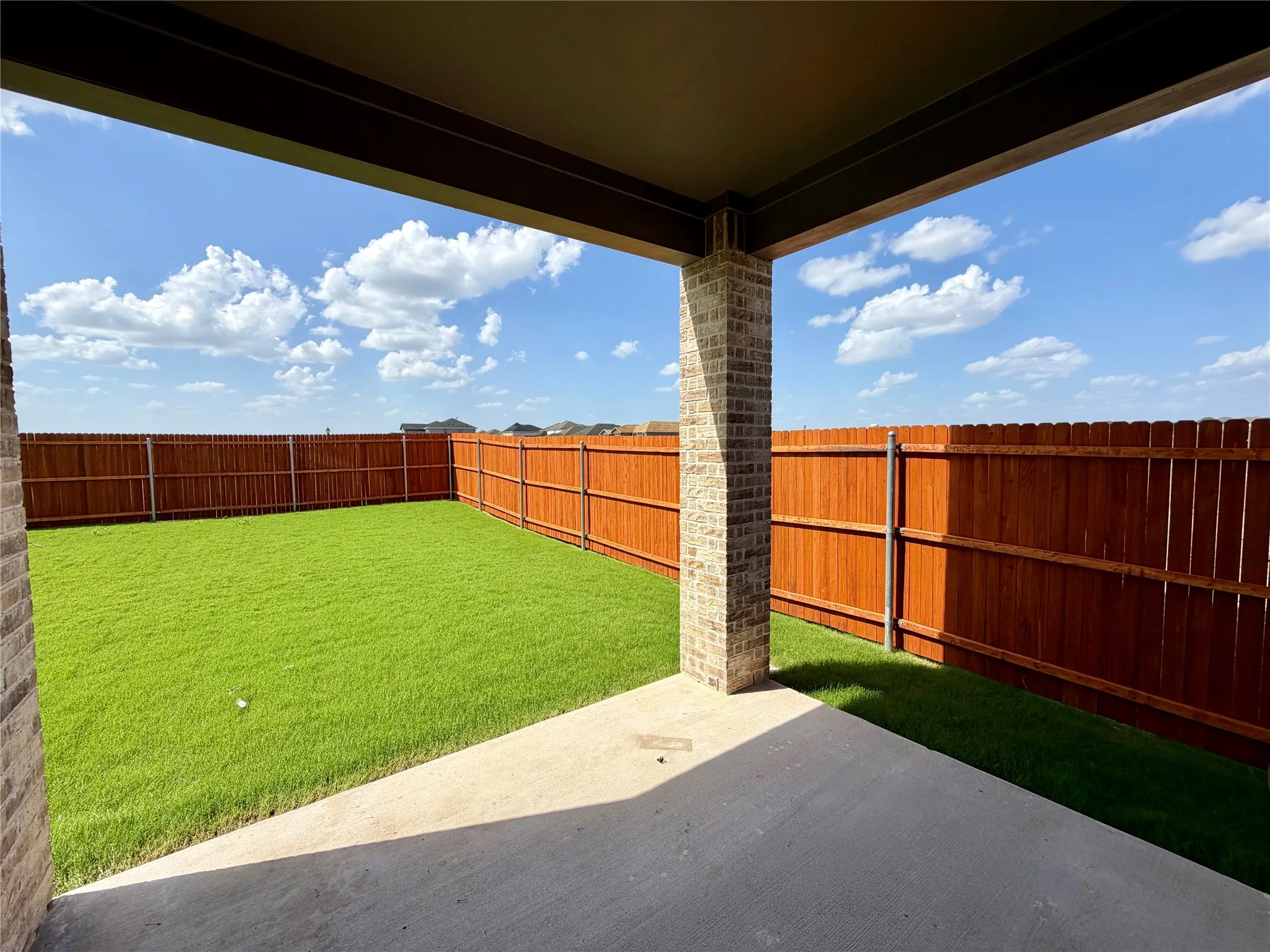 Great covered patio for grilling