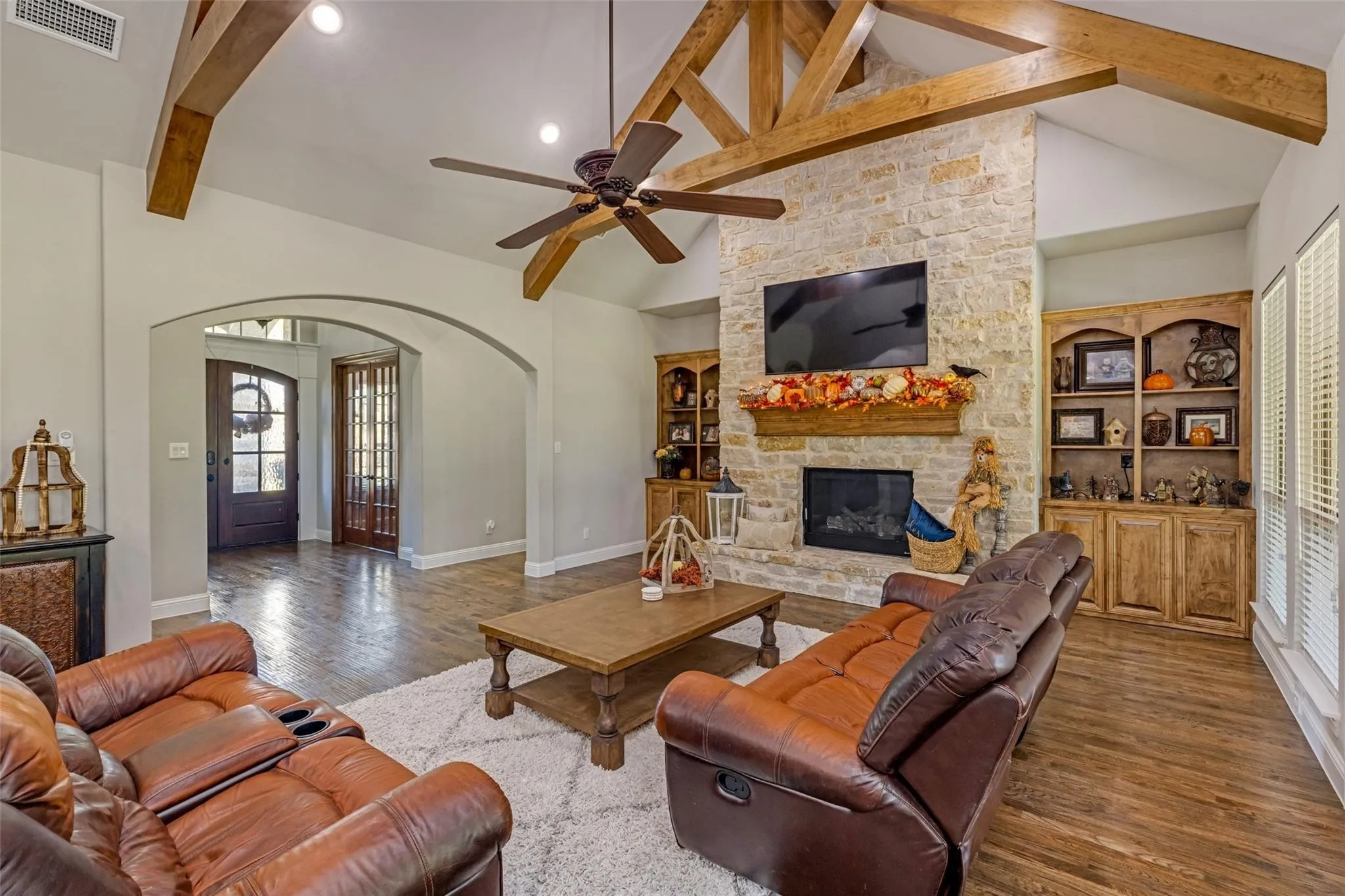 Single Family Residence For Sale in Collin County , 3037 Crossing Drive, Anna, Texas 75409, 4 Bedroom, 4 Bathroom, 3 Garage spaces, 3,977 Sqft, built in 2019, mls#21302539, Real Estate Agent in Anna, Homes For Sale in Collin county, Homes For Sale in Anna, Realtor in Anna Texas, Real Estate Brokerage Independent Realty Texas, Luminita Cordes Realtor