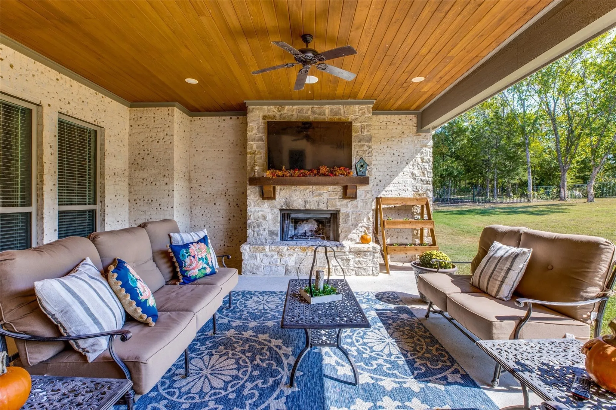 Single Family Residence For Sale in Collin County , 3037 Crossing Drive, Anna, Texas 75409, 4 Bedroom, 4 Bathroom, 3 Garage spaces, 3,977 Sqft, built in 2019, mls#21302539, Real Estate Agent in Anna, Homes For Sale in Collin county, Homes For Sale in Anna, Realtor in Anna Texas, Real Estate Brokerage Independent Realty Texas, Luminita Cordes Realtor