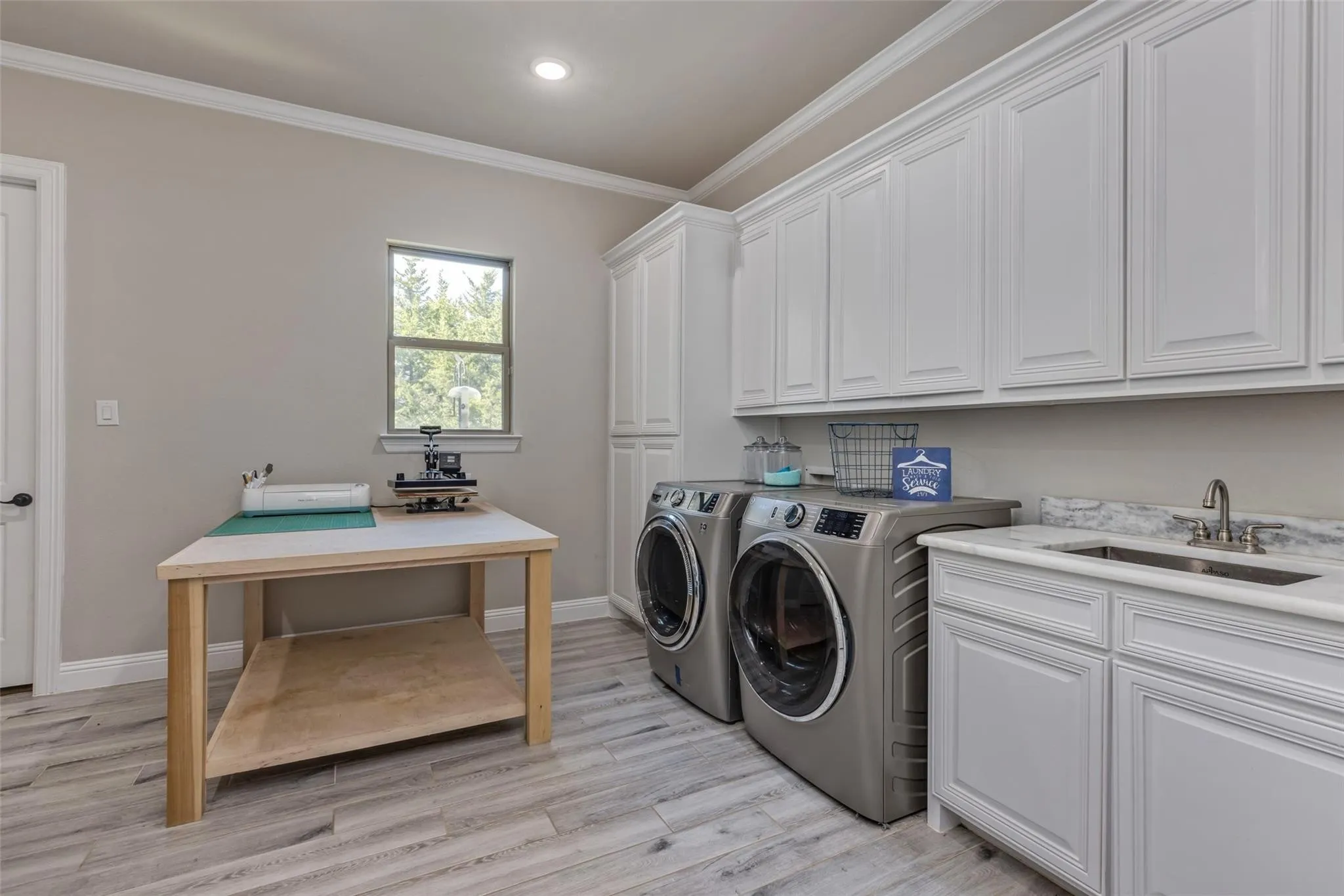 Single Family Residence For Sale in Collin County , 3037 Crossing Drive, Anna, Texas 75409, 4 Bedroom, 4 Bathroom, 3 Garage spaces, 3,977 Sqft, built in 2019, mls#21302539, Real Estate Agent in Anna, Homes For Sale in Collin county, Homes For Sale in Anna, Realtor in Anna Texas, Real Estate Brokerage Independent Realty Texas, Luminita Cordes Realtor