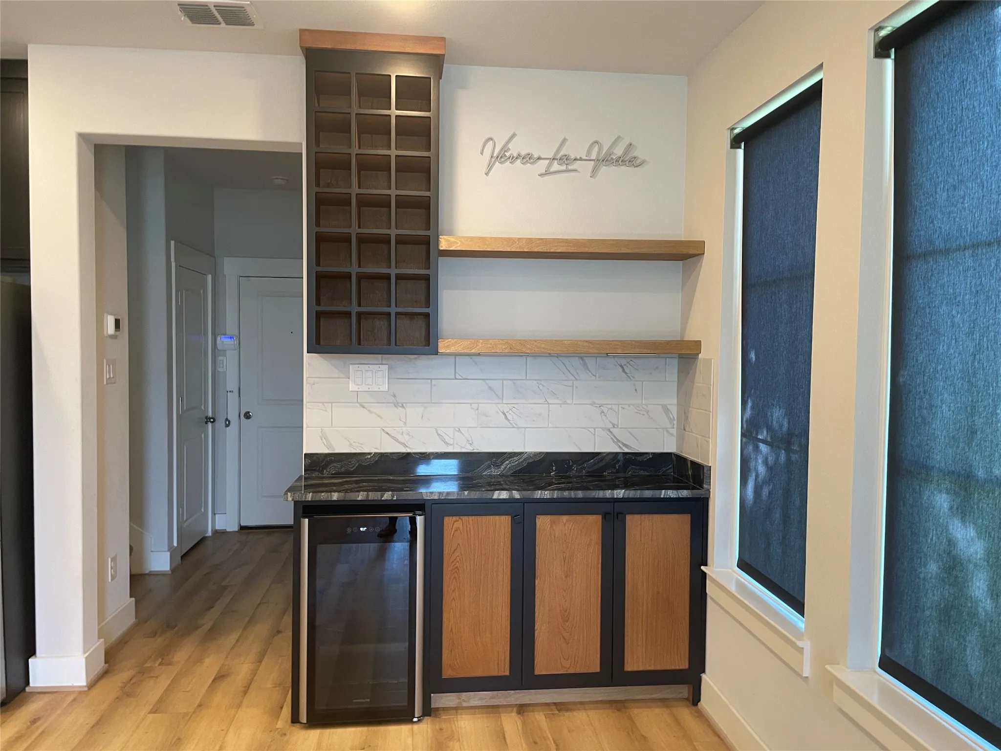 Townhouse For Rent in Tarrant County , 7569 Reis Lane, North Richland Hills, Texas 76182, 3 Bedroom, 3 Bathroom, 2 Garage spaces, 1,816 Sqft, built in 2021, mls#21307872, Real Estate Agent in North Richland Hills, Homes For Rent in Tarrant county, Homes For Rent in North Richland Hills, Realtor in North Richland Hills Texas, Real Estate Brokerage Independent Realty Texas, Luminita Cordes Realtor