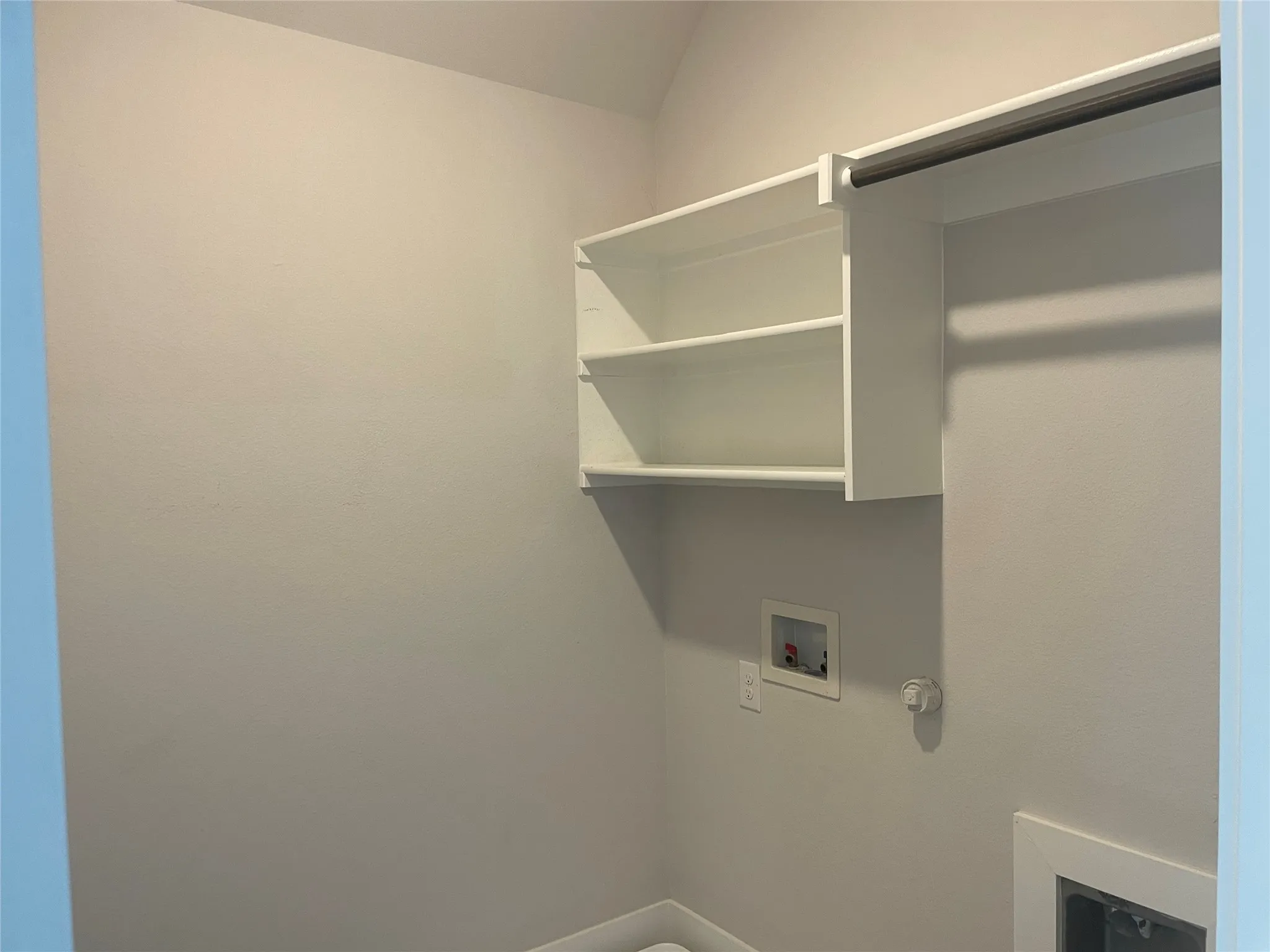 Townhouse For Rent in Tarrant County , 7569 Reis Lane, North Richland Hills, Texas 76182, 3 Bedroom, 3 Bathroom, 2 Garage spaces, 1,816 Sqft, built in 2021, mls#21307872, Real Estate Agent in North Richland Hills, Homes For Rent in Tarrant county, Homes For Rent in North Richland Hills, Realtor in North Richland Hills Texas, Real Estate Brokerage Independent Realty Texas, Luminita Cordes Realtor