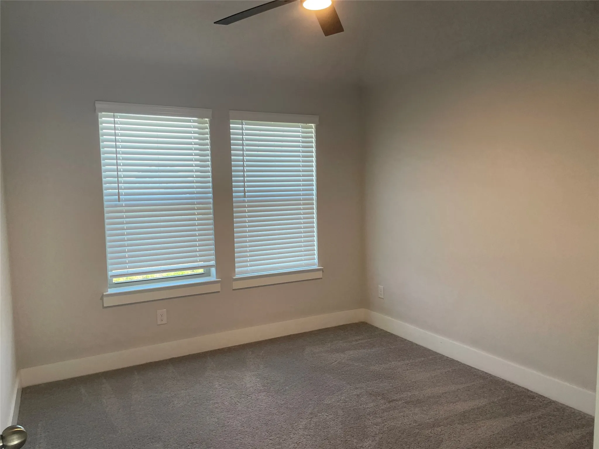 Townhouse For Rent in Tarrant County , 7569 Reis Lane, North Richland Hills, Texas 76182, 3 Bedroom, 3 Bathroom, 2 Garage spaces, 1,816 Sqft, built in 2021, mls#21307872, Real Estate Agent in North Richland Hills, Homes For Rent in Tarrant county, Homes For Rent in North Richland Hills, Realtor in North Richland Hills Texas, Real Estate Brokerage Independent Realty Texas, Luminita Cordes Realtor