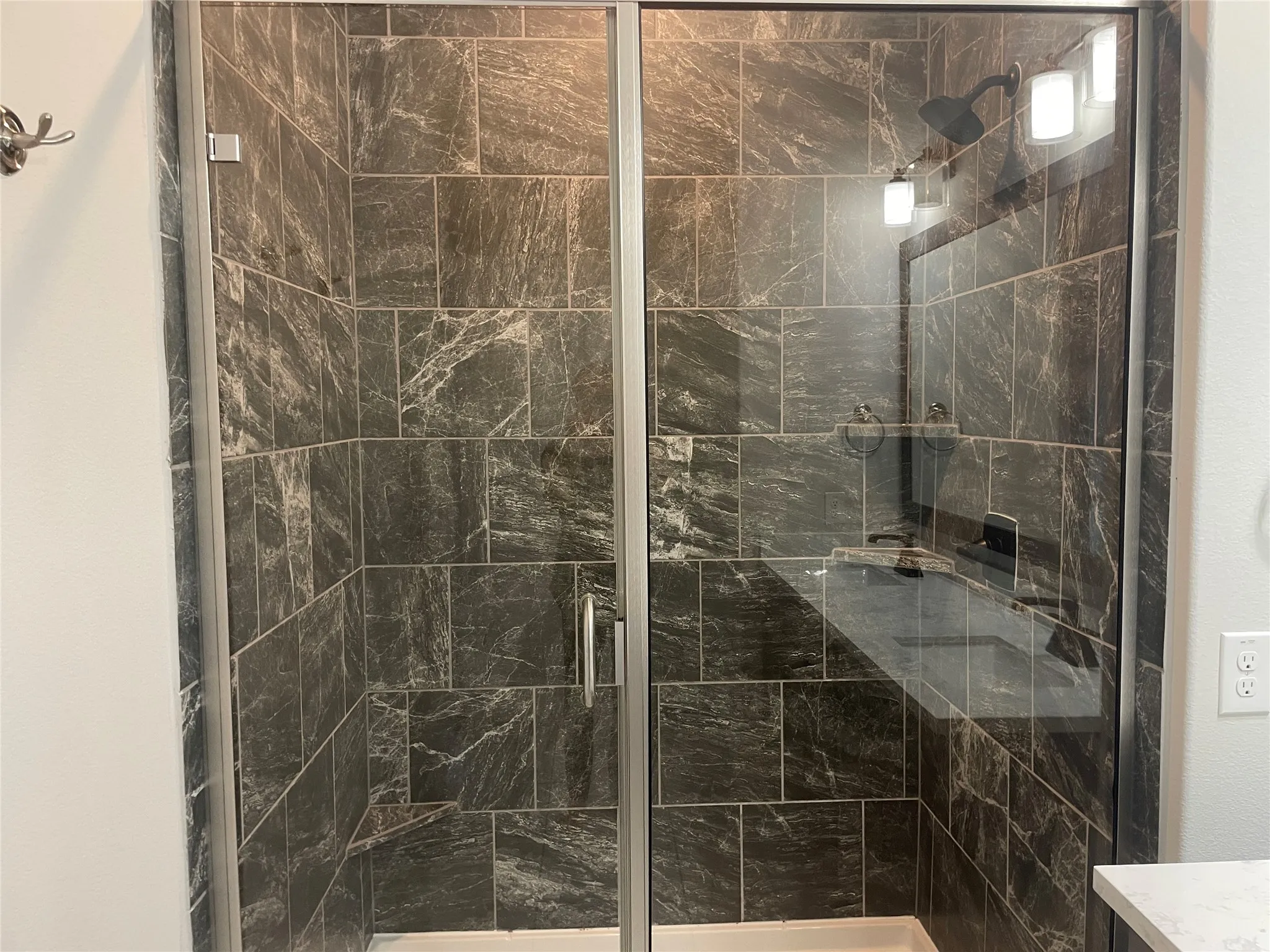 Townhouse For Rent in Tarrant County , 7569 Reis Lane, North Richland Hills, Texas 76182, 3 Bedroom, 3 Bathroom, 2 Garage spaces, 1,816 Sqft, built in 2021, mls#21307872, Real Estate Agent in North Richland Hills, Homes For Rent in Tarrant county, Homes For Rent in North Richland Hills, Realtor in North Richland Hills Texas, Real Estate Brokerage Independent Realty Texas, Luminita Cordes Realtor