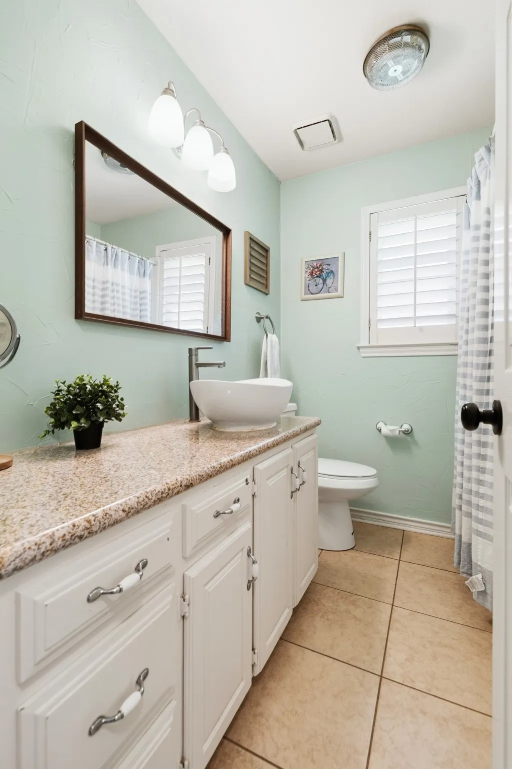 Single Family Residence For Sale in Rockwall County , 109 Crestwood Drive, Rockwall, Texas 75087, 3 Bedroom, 3 Bathroom, 2 Garage spaces, 1,817 Sqft, built in 1983, mls#21303345, Real Estate Agent in Rockwall, Homes For Sale in Rockwall county, Homes For Sale in Rockwall, Realtor in Rockwall Texas, Real Estate Brokerage Independent Realty Texas, Luminita Cordes Realtor