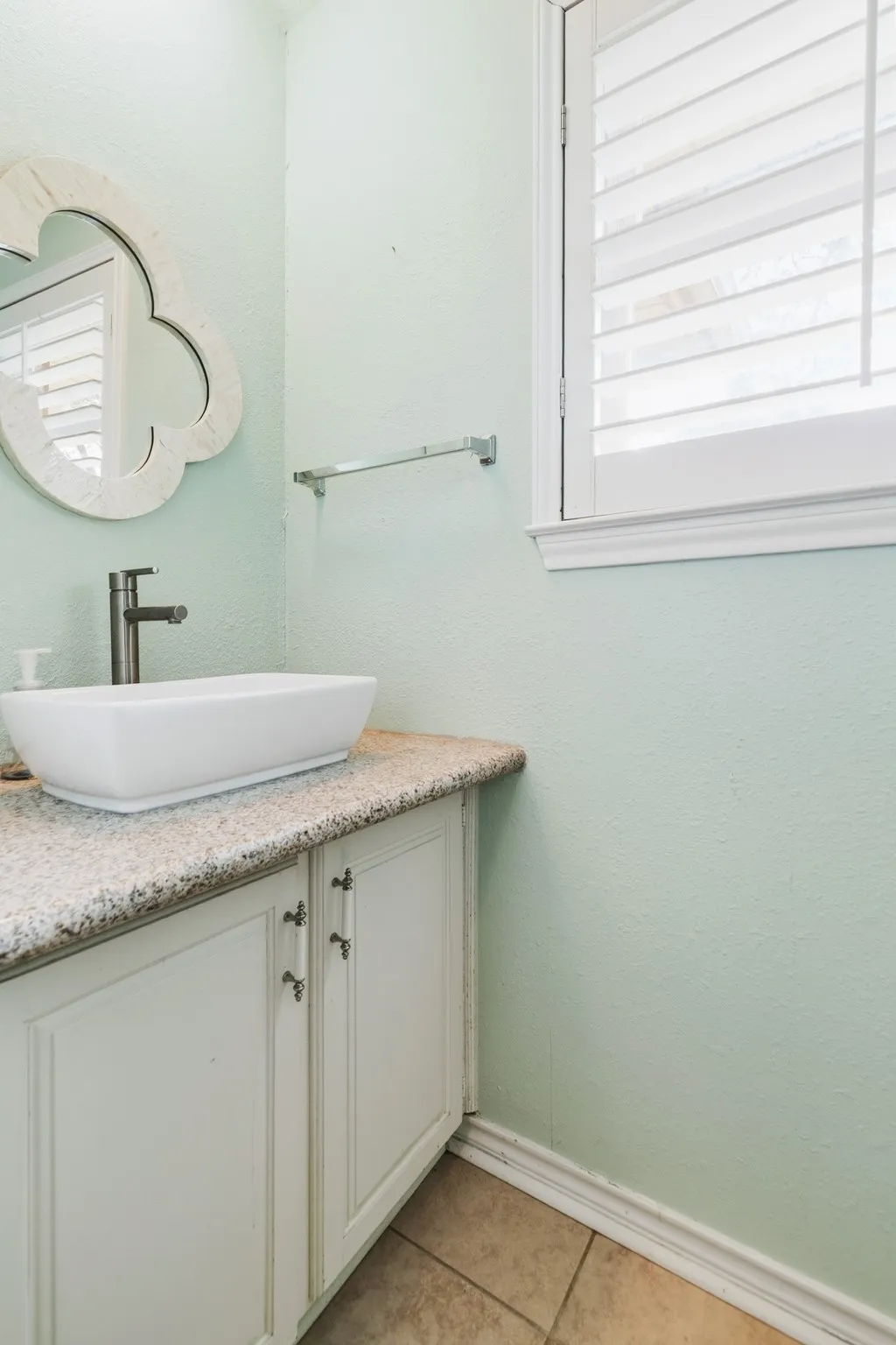 Single Family Residence For Sale in Rockwall County , 109 Crestwood Drive, Rockwall, Texas 75087, 3 Bedroom, 3 Bathroom, 2 Garage spaces, 1,817 Sqft, built in 1983, mls#21303345, Real Estate Agent in Rockwall, Homes For Sale in Rockwall county, Homes For Sale in Rockwall, Realtor in Rockwall Texas, Real Estate Brokerage Independent Realty Texas, Luminita Cordes Realtor