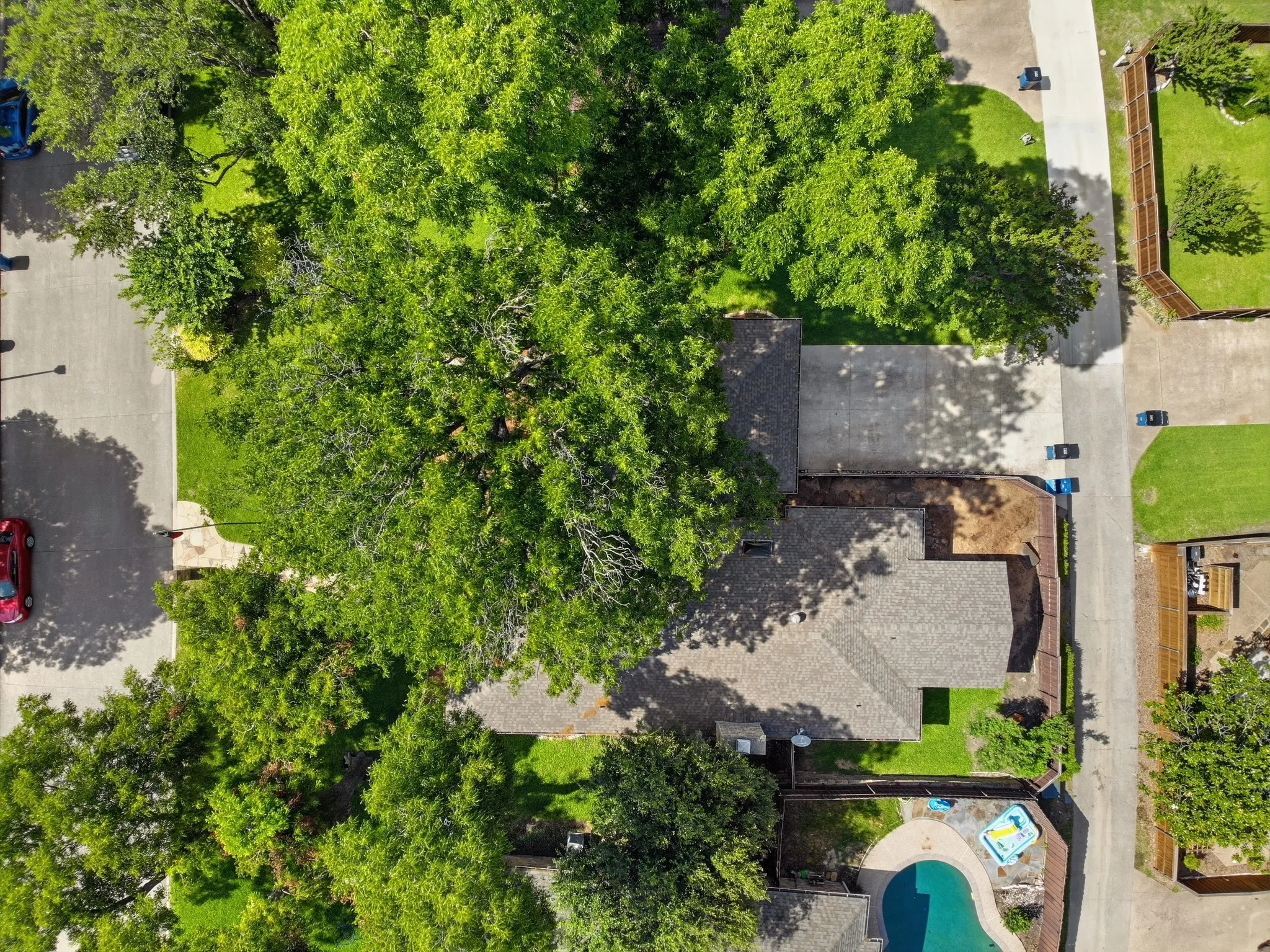 Single Family Residence For Sale in Rockwall County , 109 Crestwood Drive, Rockwall, Texas 75087, 3 Bedroom, 3 Bathroom, 2 Garage spaces, 1,817 Sqft, built in 1983, mls#21303345, Real Estate Agent in Rockwall, Homes For Sale in Rockwall county, Homes For Sale in Rockwall, Realtor in Rockwall Texas, Real Estate Brokerage Independent Realty Texas, Luminita Cordes Realtor