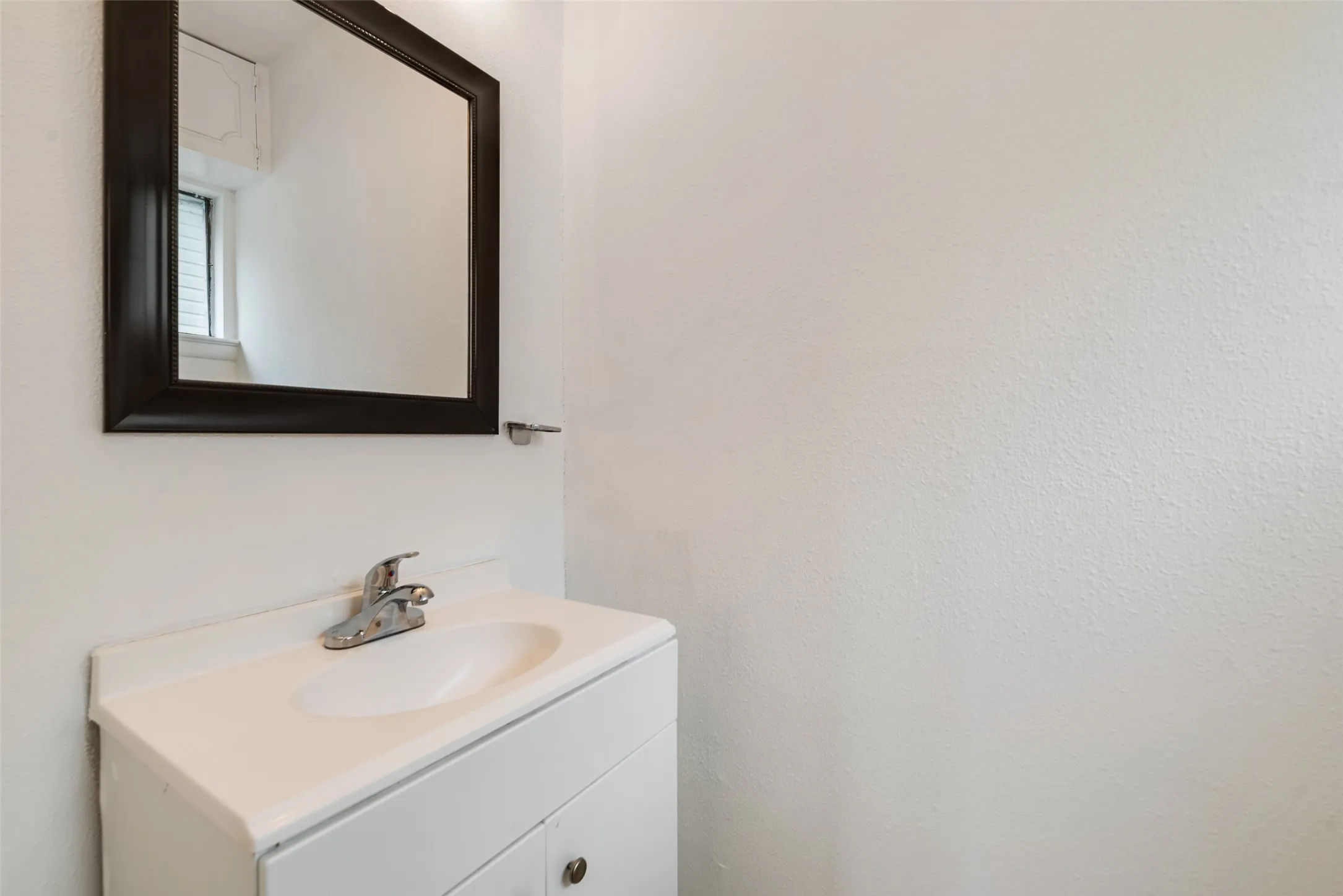 Single Family Residence For Sale in Dallas County , 730 Cindy Lane, Grand Prairie, Texas 75052, 4 Bedroom, 2 Bathroom, Garage spaces, 1,194 Sqft, built in 1959, mls#21307952, Real Estate Agent in Grand Prairie, Homes For Sale in Dallas county, Homes For Sale in Grand Prairie, Realtor in Grand Prairie Texas, Real Estate Brokerage Independent Realty Texas, Luminita Cordes Realtor