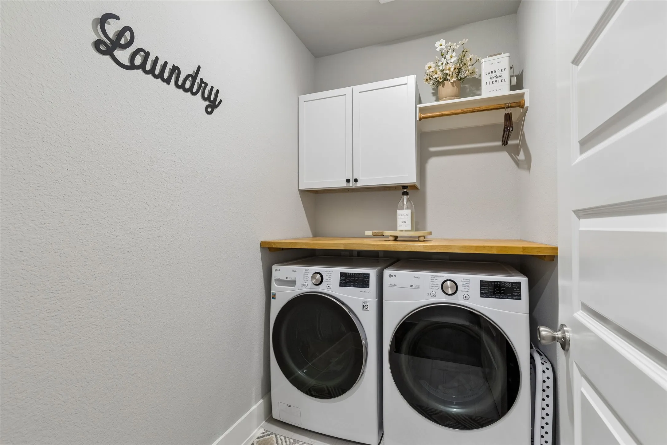 Single Family Residence For Sale in Denton County , 1104 Bluestem Drive, Aubrey, Texas 76227, 3 Bedroom, 4 Bathroom, 3 Garage spaces, 2,720 Sqft, built in 2020, mls#21299940, Real Estate Agent in Aubrey, Homes For Sale in Denton county, Homes For Sale in Aubrey, Realtor in Aubrey Texas, Real Estate Brokerage Independent Realty Texas, Luminita Cordes Realtor