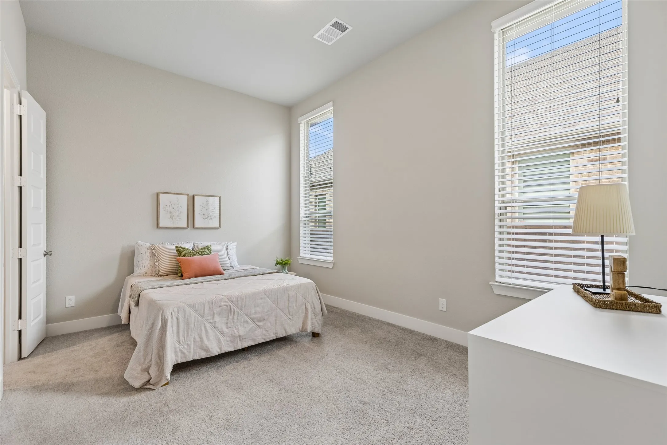 Single Family Residence For Sale in Denton County , 1104 Bluestem Drive, Aubrey, Texas 76227, 3 Bedroom, 4 Bathroom, 3 Garage spaces, 2,720 Sqft, built in 2020, mls#21299940, Real Estate Agent in Aubrey, Homes For Sale in Denton county, Homes For Sale in Aubrey, Realtor in Aubrey Texas, Real Estate Brokerage Independent Realty Texas, Luminita Cordes Realtor