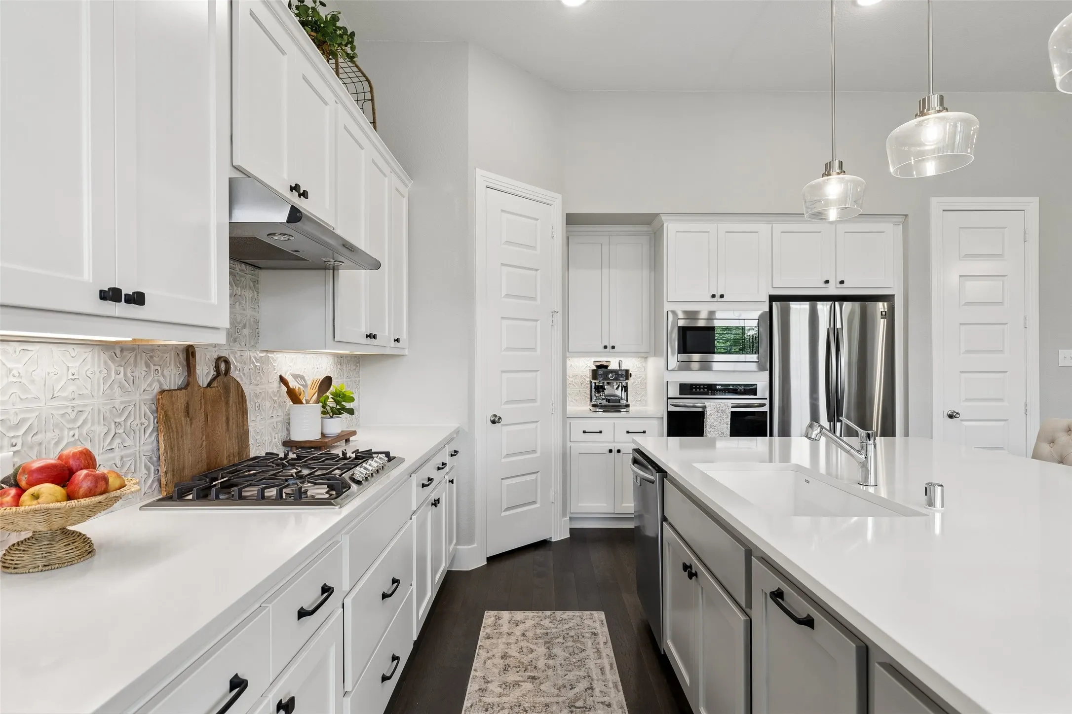 Fabulous kitchen with ample storage
