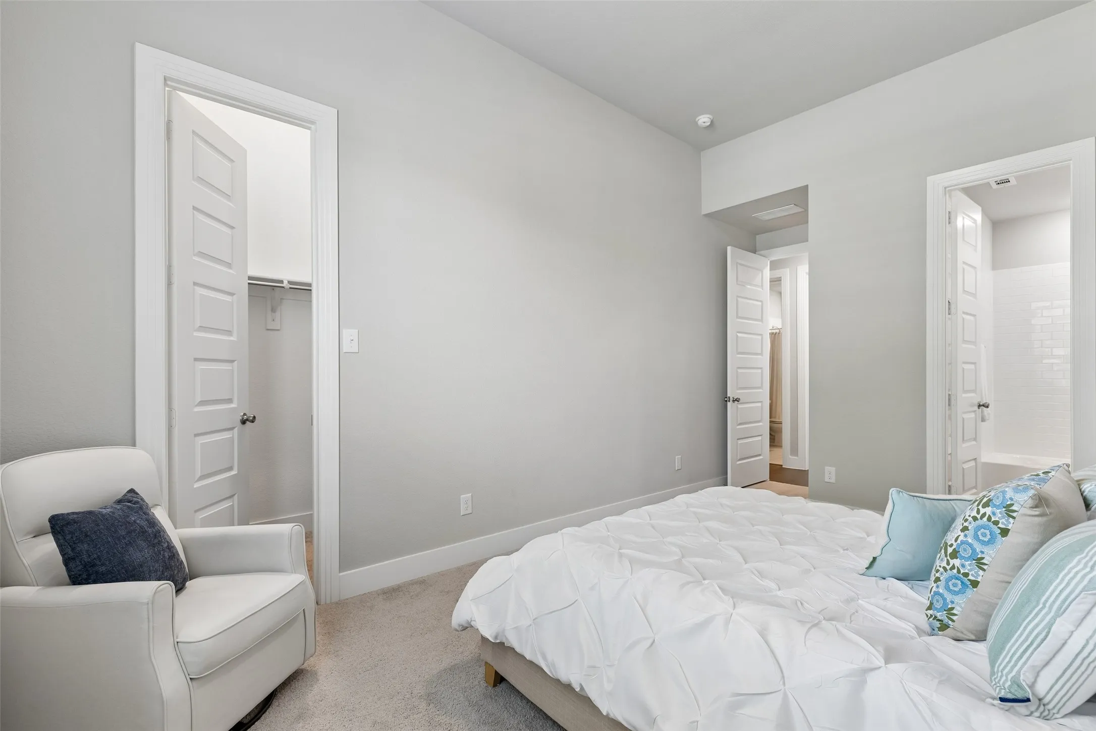 Single Family Residence For Sale in Denton County , 1104 Bluestem Drive, Aubrey, Texas 76227, 3 Bedroom, 4 Bathroom, 3 Garage spaces, 2,720 Sqft, built in 2020, mls#21299940, Real Estate Agent in Aubrey, Homes For Sale in Denton county, Homes For Sale in Aubrey, Realtor in Aubrey Texas, Real Estate Brokerage Independent Realty Texas, Luminita Cordes Realtor