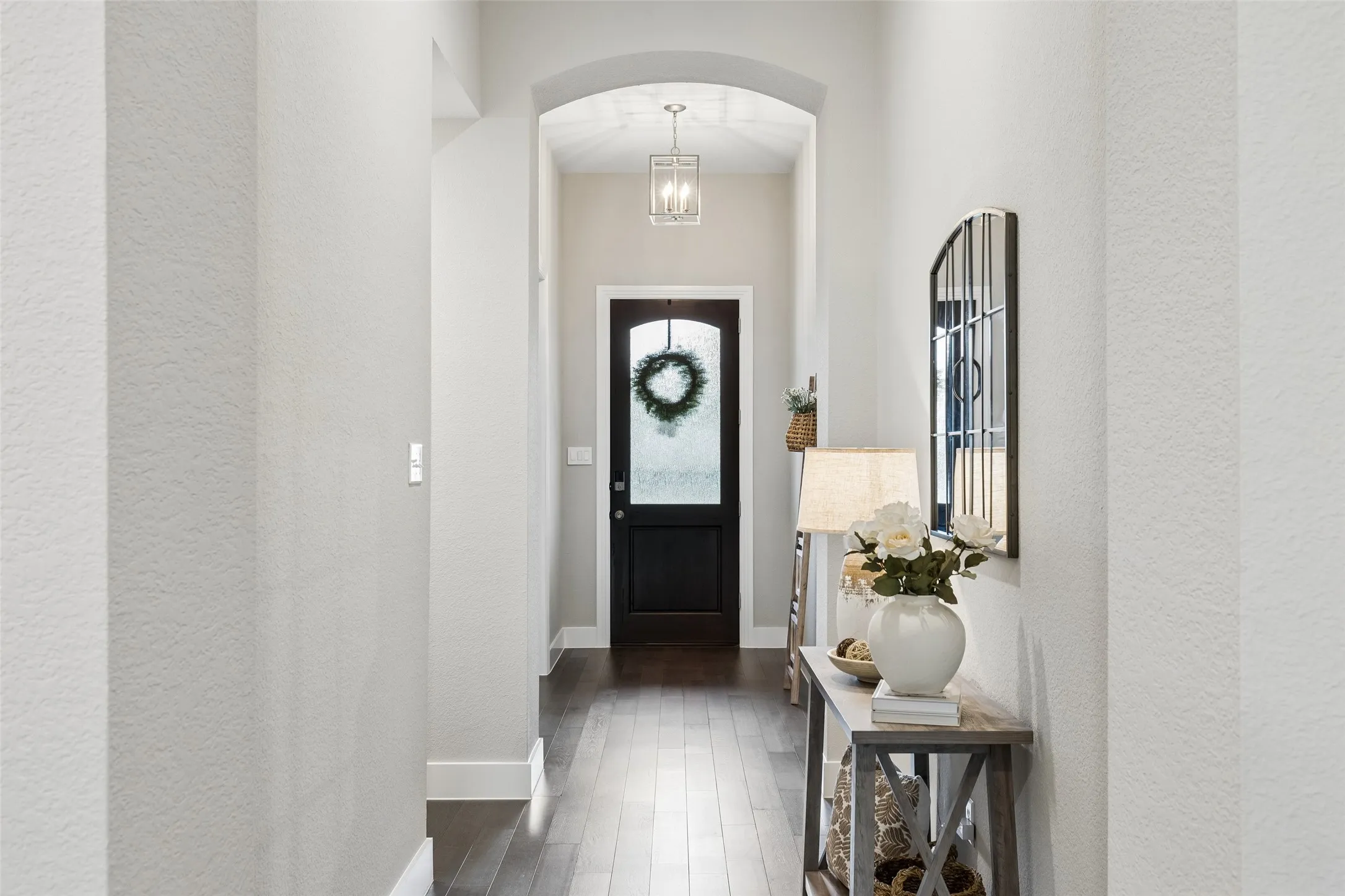 Single Family Residence For Sale in Denton County , 1104 Bluestem Drive, Aubrey, Texas 76227, 3 Bedroom, 4 Bathroom, 3 Garage spaces, 2,720 Sqft, built in 2020, mls#21299940, Real Estate Agent in Aubrey, Homes For Sale in Denton county, Homes For Sale in Aubrey, Realtor in Aubrey Texas, Real Estate Brokerage Independent Realty Texas, Luminita Cordes Realtor