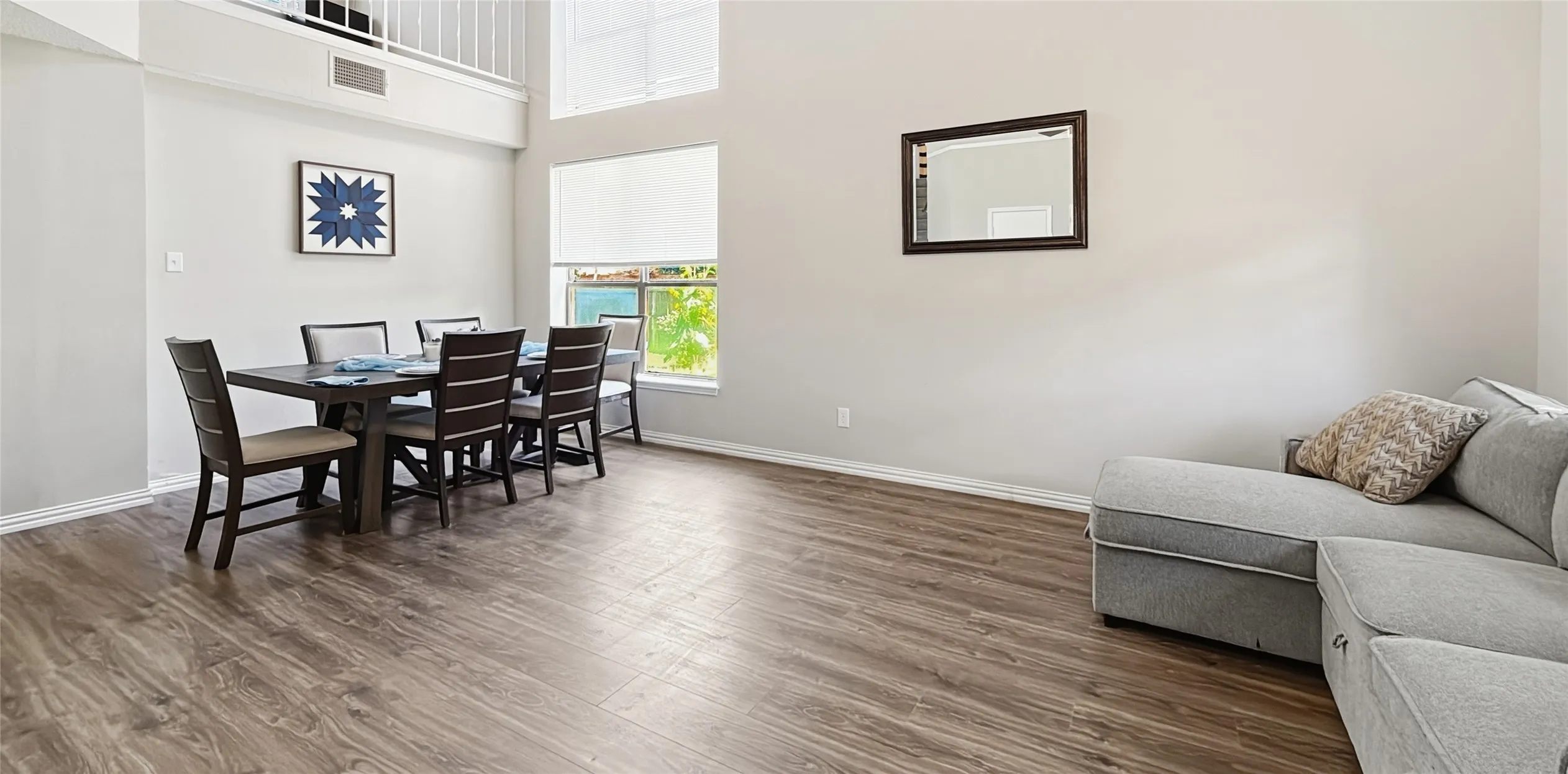 Single Family Residence For Sale in Tarrant County , 6700 Megan Lane, North Richland Hills, Texas 76182, 3 Bedroom, 3 Bathroom, 2 Garage spaces, 1,952 Sqft, built in 1988, mls#21307557, Real Estate Agent in North Richland Hills, Homes For Sale in Tarrant county, Homes For Sale in North Richland Hills, Realtor in North Richland Hills Texas, Real Estate Brokerage Independent Realty Texas, Luminita Cordes Realtor