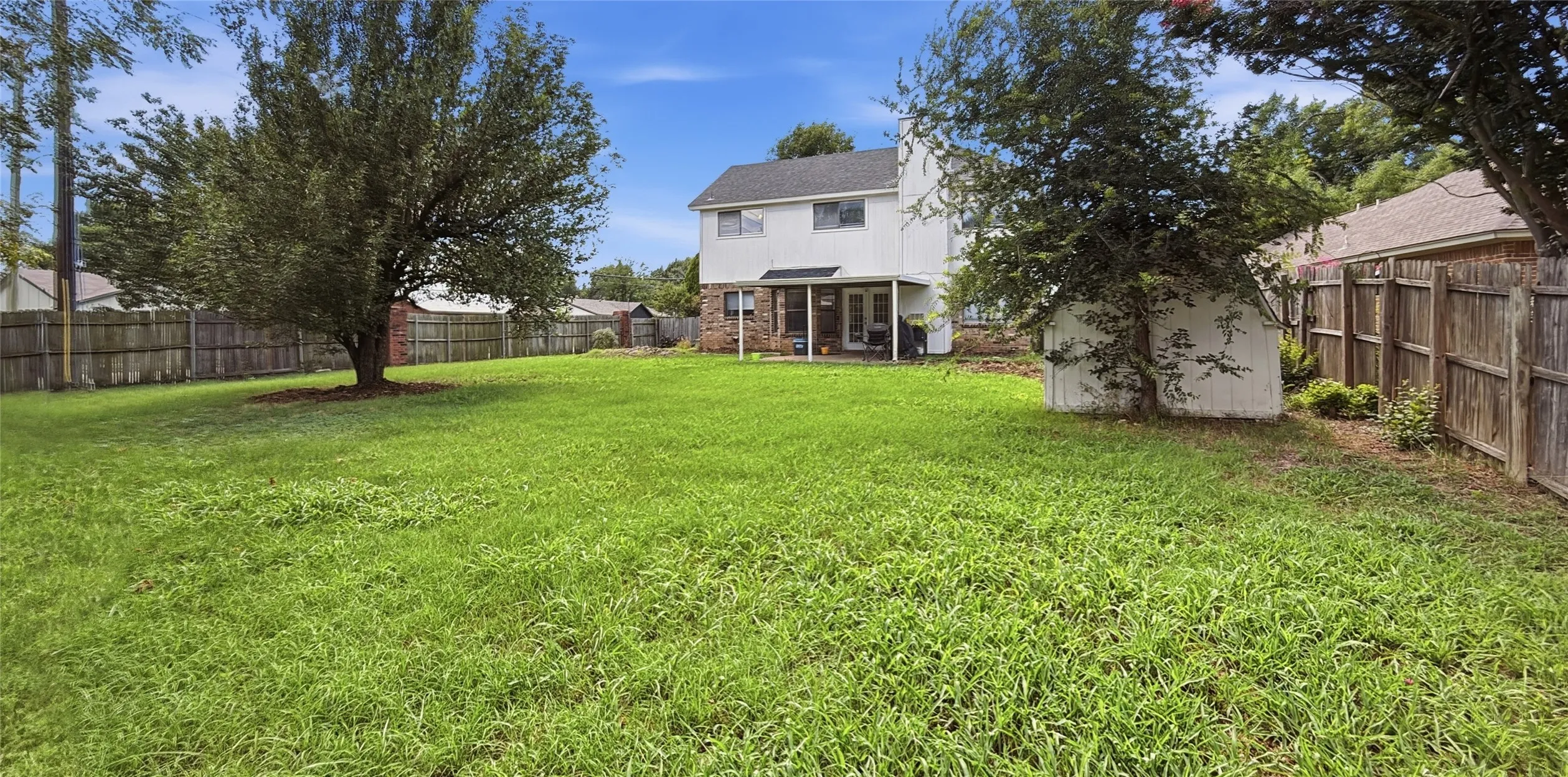 Single Family Residence For Sale in Tarrant County , 6700 Megan Lane, North Richland Hills, Texas 76182, 3 Bedroom, 3 Bathroom, 2 Garage spaces, 1,952 Sqft, built in 1988, mls#21307557, Real Estate Agent in North Richland Hills, Homes For Sale in Tarrant county, Homes For Sale in North Richland Hills, Realtor in North Richland Hills Texas, Real Estate Brokerage Independent Realty Texas, Luminita Cordes Realtor