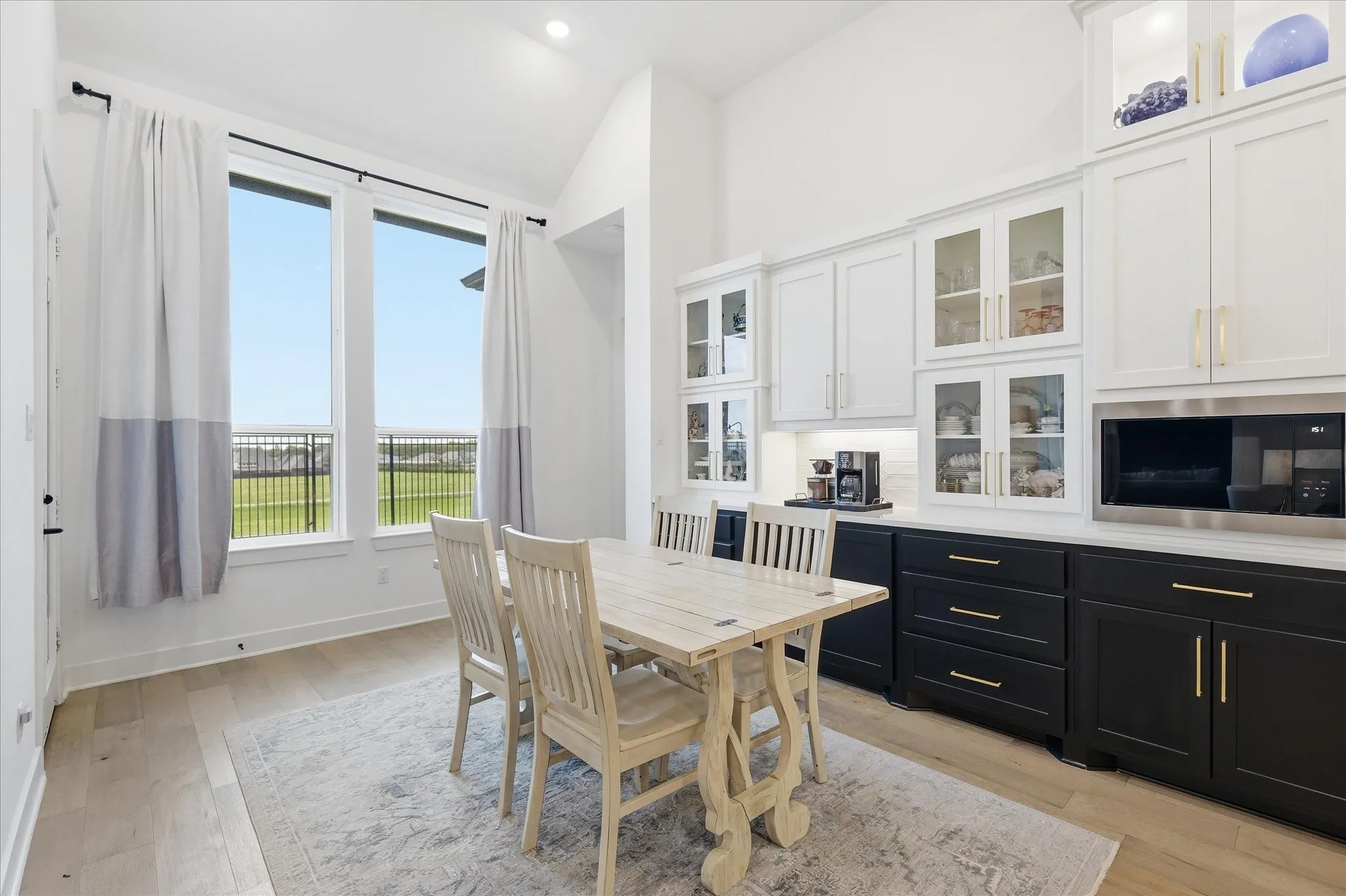 Single Family Residence For Sale in Johnson County , 1507 Emberwood Horizon, Mansfield, Texas 76063, 4 Bedroom, 4 Bathroom, 3 Garage spaces, 3,704 Sqft, built in 2022, mls#21307967, Real Estate Agent in Mansfield, Homes For Sale in Johnson county, Homes For Sale in Mansfield, Realtor in Mansfield Texas, Real Estate Brokerage Independent Realty Texas, Luminita Cordes Realtor