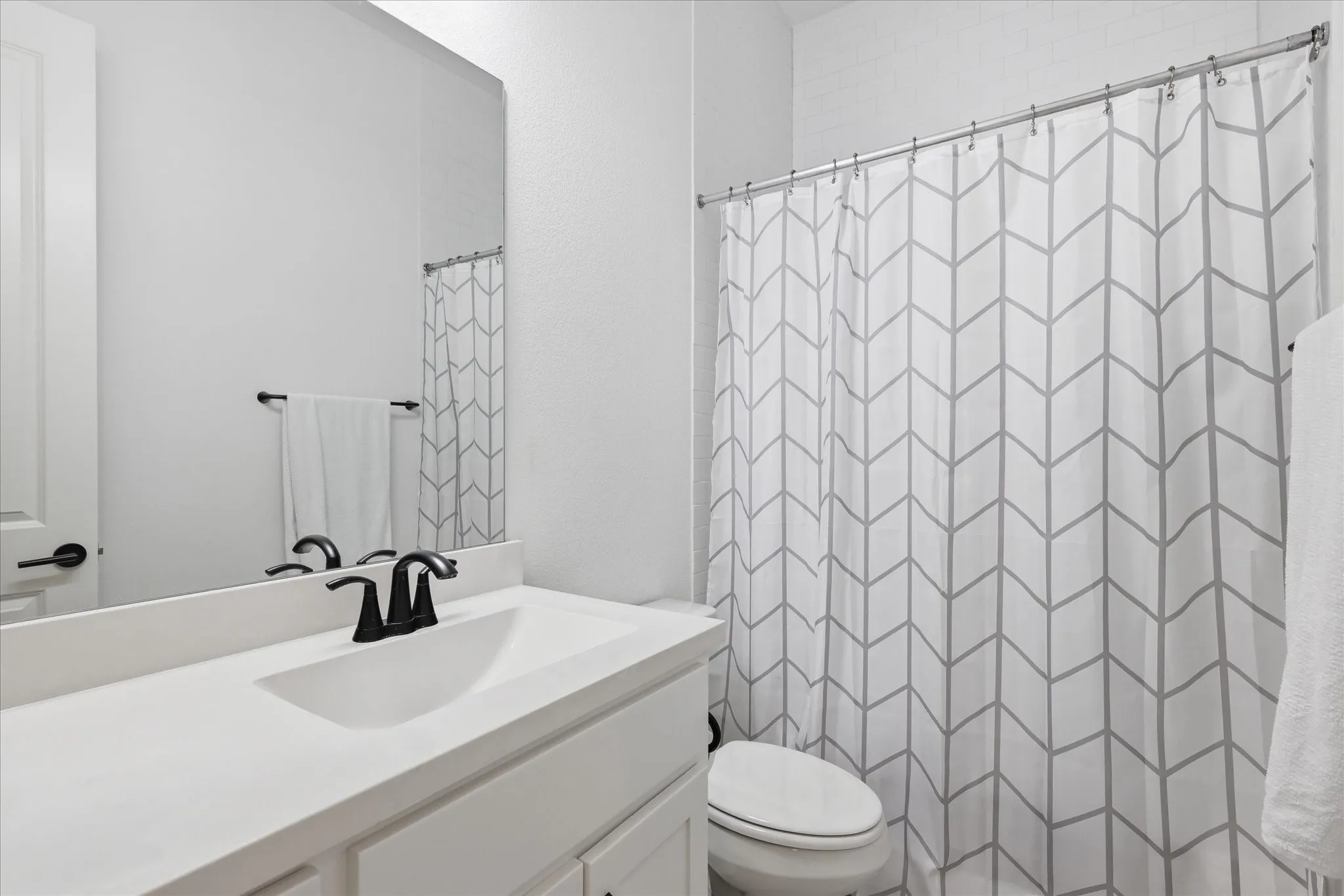 Single Family Residence For Sale in Johnson County , 1507 Emberwood Horizon, Mansfield, Texas 76063, 4 Bedroom, 4 Bathroom, 3 Garage spaces, 3,704 Sqft, built in 2022, mls#21307967, Real Estate Agent in Mansfield, Homes For Sale in Johnson county, Homes For Sale in Mansfield, Realtor in Mansfield Texas, Real Estate Brokerage Independent Realty Texas, Luminita Cordes Realtor