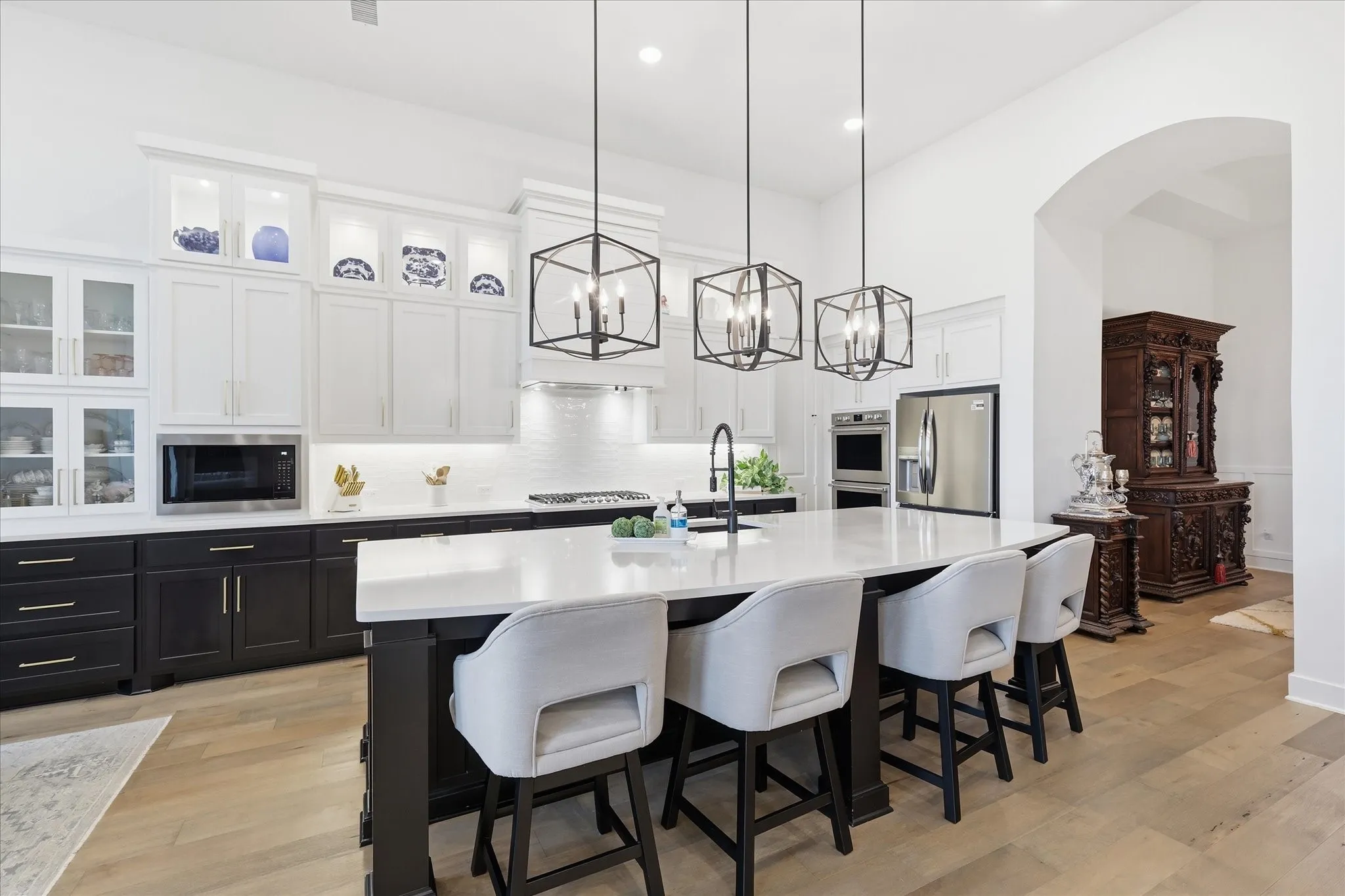 Single Family Residence For Sale in Johnson County , 1507 Emberwood Horizon, Mansfield, Texas 76063, 4 Bedroom, 4 Bathroom, 3 Garage spaces, 3,704 Sqft, built in 2022, mls#21307967, Real Estate Agent in Mansfield, Homes For Sale in Johnson county, Homes For Sale in Mansfield, Realtor in Mansfield Texas, Real Estate Brokerage Independent Realty Texas, Luminita Cordes Realtor