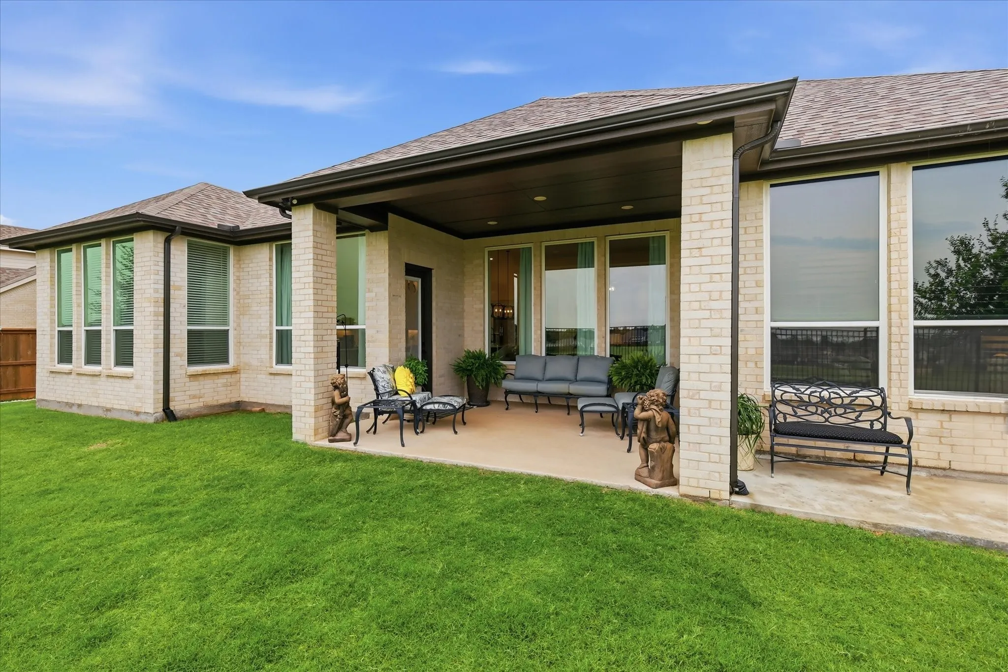 Single Family Residence For Sale in Johnson County , 1507 Emberwood Horizon, Mansfield, Texas 76063, 4 Bedroom, 4 Bathroom, 3 Garage spaces, 3,704 Sqft, built in 2022, mls#21307967, Real Estate Agent in Mansfield, Homes For Sale in Johnson county, Homes For Sale in Mansfield, Realtor in Mansfield Texas, Real Estate Brokerage Independent Realty Texas, Luminita Cordes Realtor