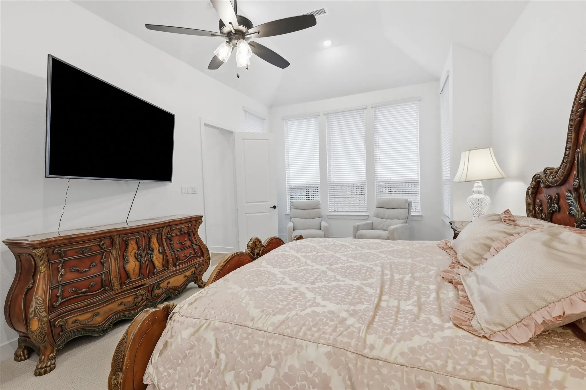 Single Family Residence For Sale in Johnson County , 1507 Emberwood Horizon, Mansfield, Texas 76063, 4 Bedroom, 4 Bathroom, 3 Garage spaces, 3,704 Sqft, built in 2022, mls#21307967, Real Estate Agent in Mansfield, Homes For Sale in Johnson county, Homes For Sale in Mansfield, Realtor in Mansfield Texas, Real Estate Brokerage Independent Realty Texas, Luminita Cordes Realtor