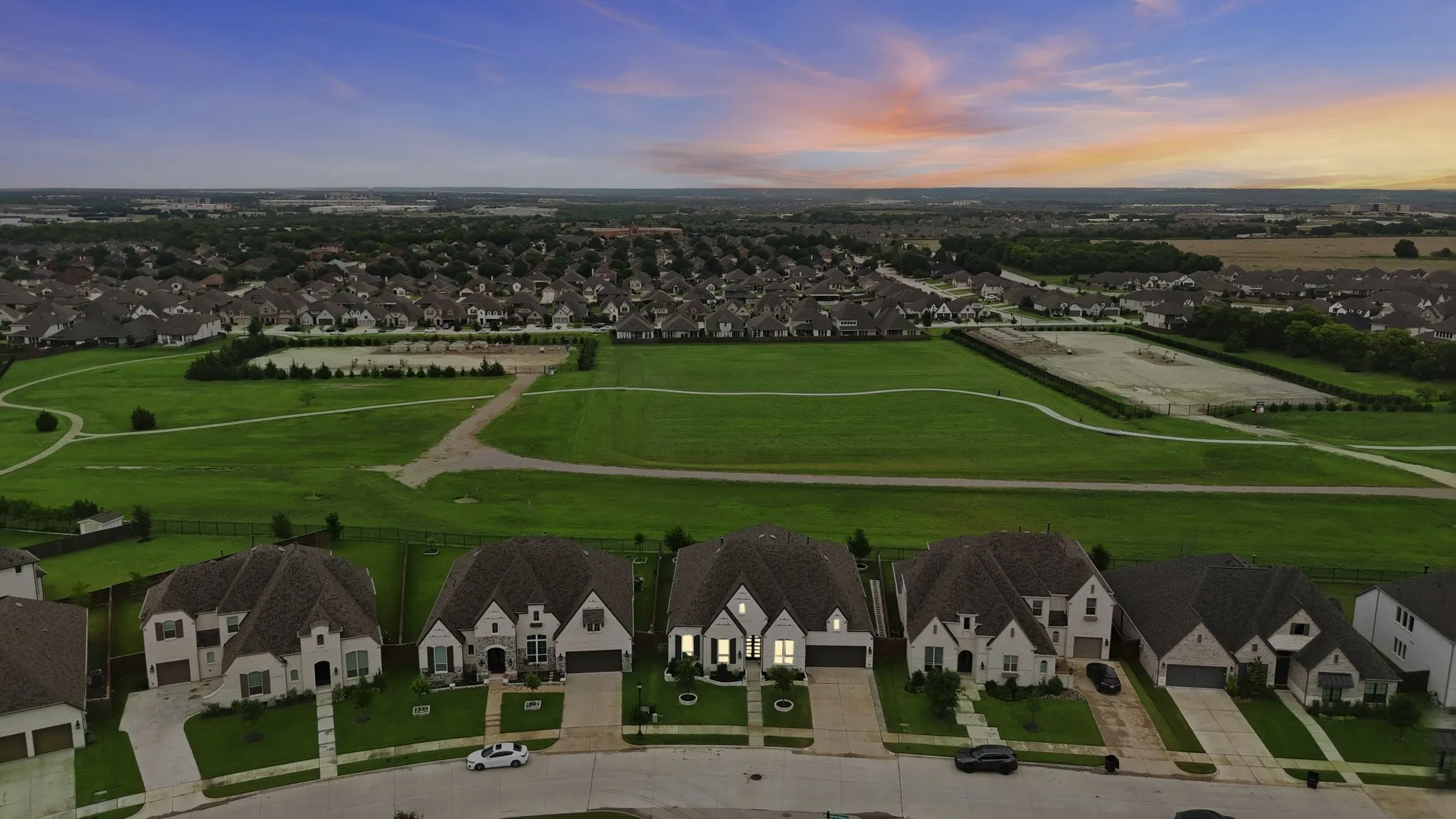 Single Family Residence For Sale in Johnson County , 1507 Emberwood Horizon, Mansfield, Texas 76063, 4 Bedroom, 4 Bathroom, 3 Garage spaces, 3,704 Sqft, built in 2022, mls#21307967, Real Estate Agent in Mansfield, Homes For Sale in Johnson county, Homes For Sale in Mansfield, Realtor in Mansfield Texas, Real Estate Brokerage Independent Realty Texas, Luminita Cordes Realtor