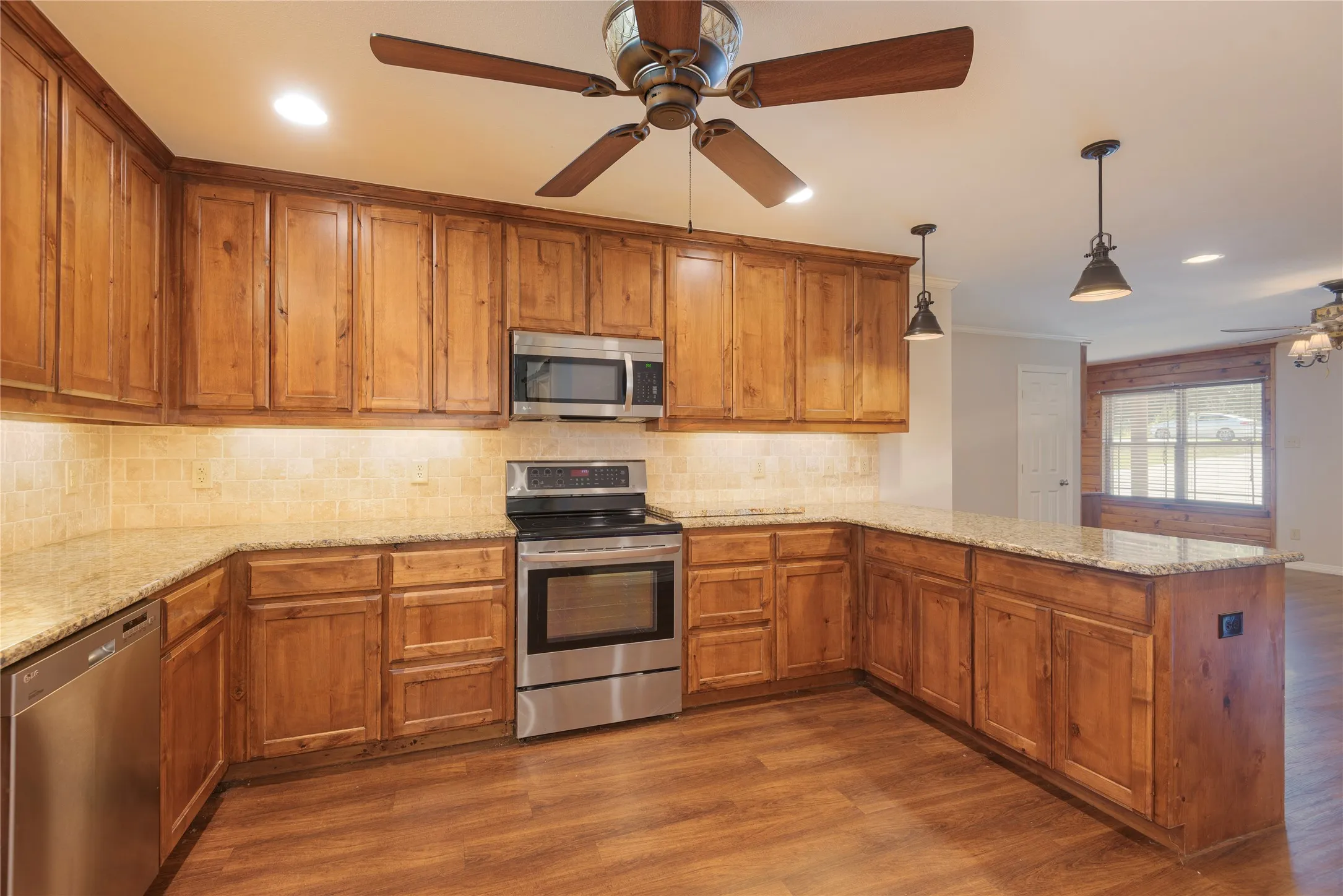 Single Family Residence For Sale in Collin County , 2627 County Road 722, Mc Kinney, Texas 75069, 2 Bedroom, 2 Bathroom, 2 Garage spaces, 1,564 Sqft, built in 2013, mls#21297322, Real Estate Agent in Mc Kinney, Homes For Sale in Collin county, Homes For Sale in Mc Kinney, Realtor in Mc Kinney Texas, Real Estate Brokerage Independent Realty Texas, Luminita Cordes Realtor