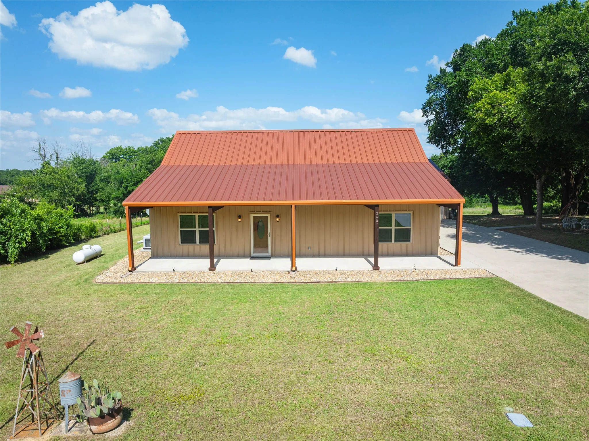 Single Family Residence For Sale in Collin County , 2627 County Road 722, Mc Kinney, Texas 75069, 2 Bedroom, 2 Bathroom, 2 Garage spaces, 1,564 Sqft, built in 2013, mls#21297322, Real Estate Agent in Mc Kinney, Homes For Sale in Collin county, Homes For Sale in Mc Kinney, Realtor in Mc Kinney Texas, Real Estate Brokerage Independent Realty Texas, Luminita Cordes Realtor