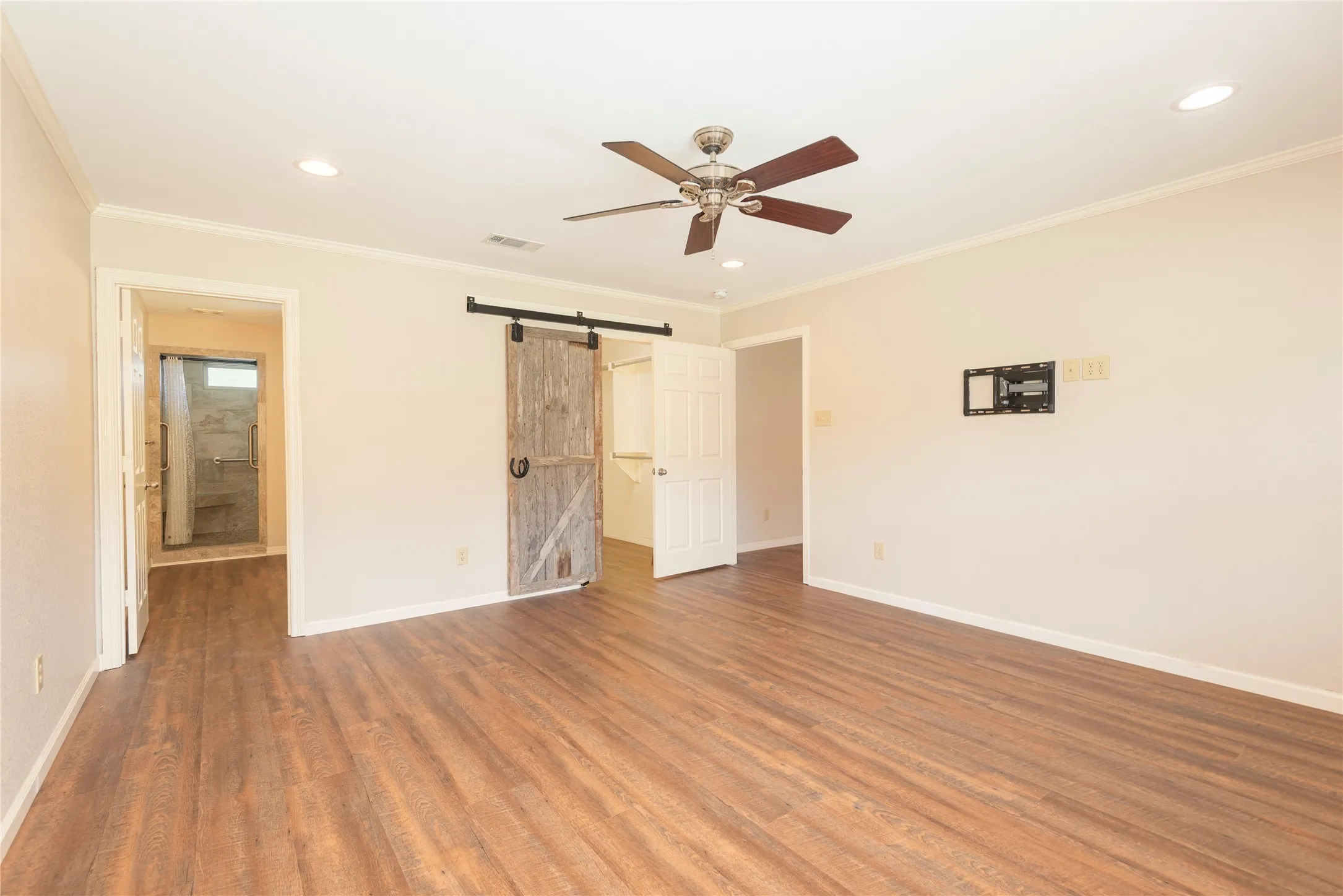 Single Family Residence For Sale in Collin County , 2627 County Road 722, Mc Kinney, Texas 75069, 2 Bedroom, 2 Bathroom, 2 Garage spaces, 1,564 Sqft, built in 2013, mls#21297322, Real Estate Agent in Mc Kinney, Homes For Sale in Collin county, Homes For Sale in Mc Kinney, Realtor in Mc Kinney Texas, Real Estate Brokerage Independent Realty Texas, Luminita Cordes Realtor