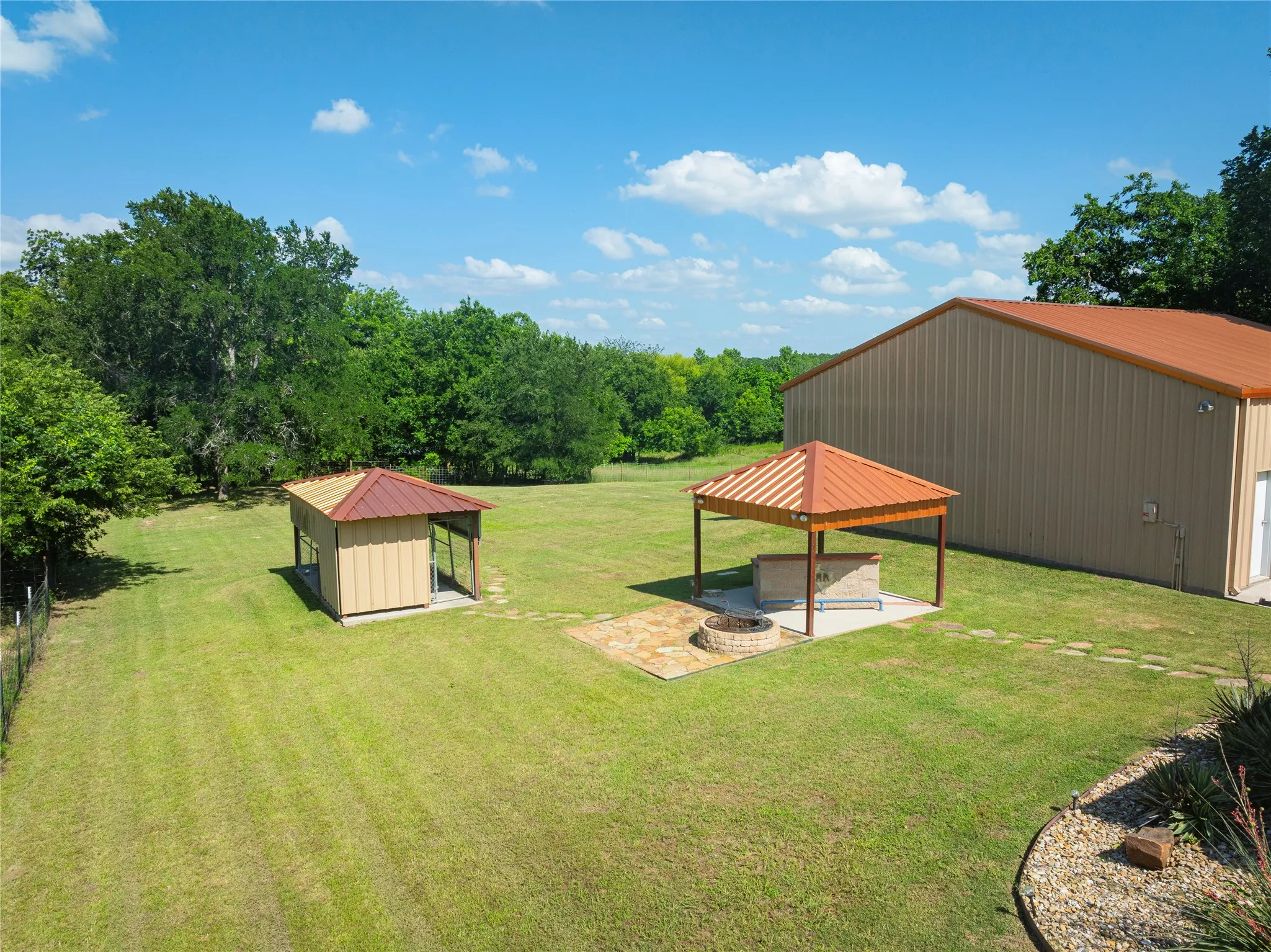 Single Family Residence For Sale in Collin County , 2627 County Road 722, Mc Kinney, Texas 75069, 2 Bedroom, 2 Bathroom, 2 Garage spaces, 1,564 Sqft, built in 2013, mls#21297322, Real Estate Agent in Mc Kinney, Homes For Sale in Collin county, Homes For Sale in Mc Kinney, Realtor in Mc Kinney Texas, Real Estate Brokerage Independent Realty Texas, Luminita Cordes Realtor
