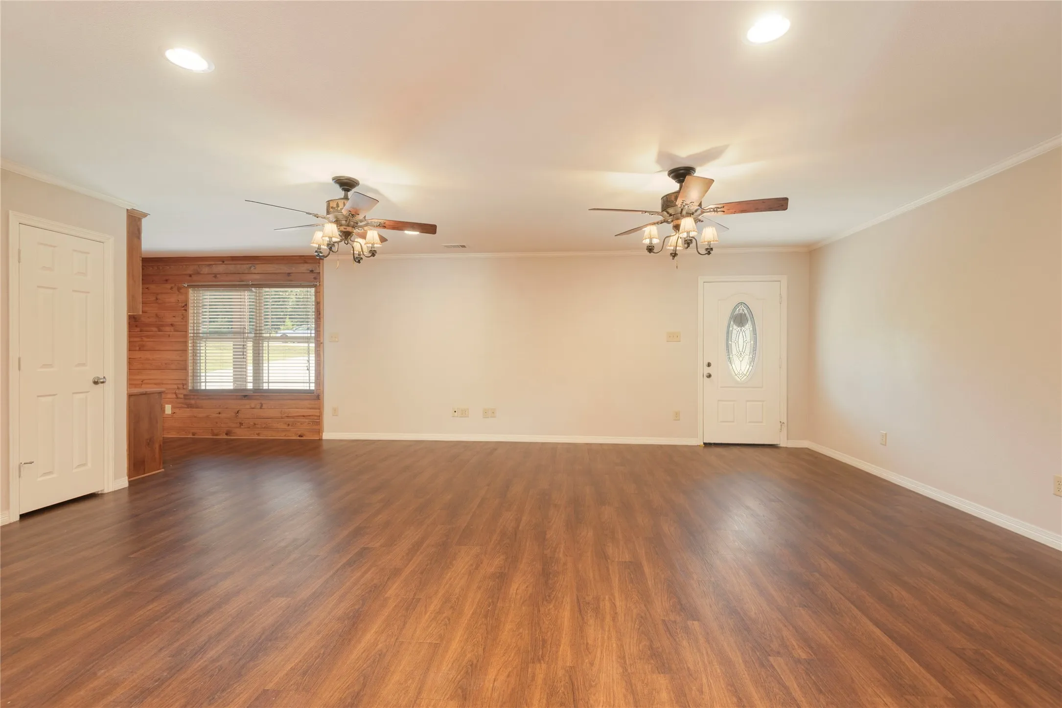 Single Family Residence For Sale in Collin County , 2627 County Road 722, Mc Kinney, Texas 75069, 2 Bedroom, 2 Bathroom, 2 Garage spaces, 1,564 Sqft, built in 2013, mls#21297322, Real Estate Agent in Mc Kinney, Homes For Sale in Collin county, Homes For Sale in Mc Kinney, Realtor in Mc Kinney Texas, Real Estate Brokerage Independent Realty Texas, Luminita Cordes Realtor