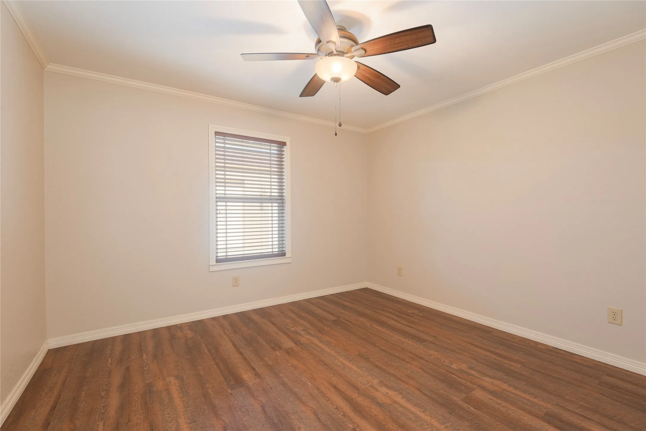 Single Family Residence For Sale in Collin County , 2627 County Road 722, Mc Kinney, Texas 75069, 2 Bedroom, 2 Bathroom, 2 Garage spaces, 1,564 Sqft, built in 2013, mls#21297322, Real Estate Agent in Mc Kinney, Homes For Sale in Collin county, Homes For Sale in Mc Kinney, Realtor in Mc Kinney Texas, Real Estate Brokerage Independent Realty Texas, Luminita Cordes Realtor