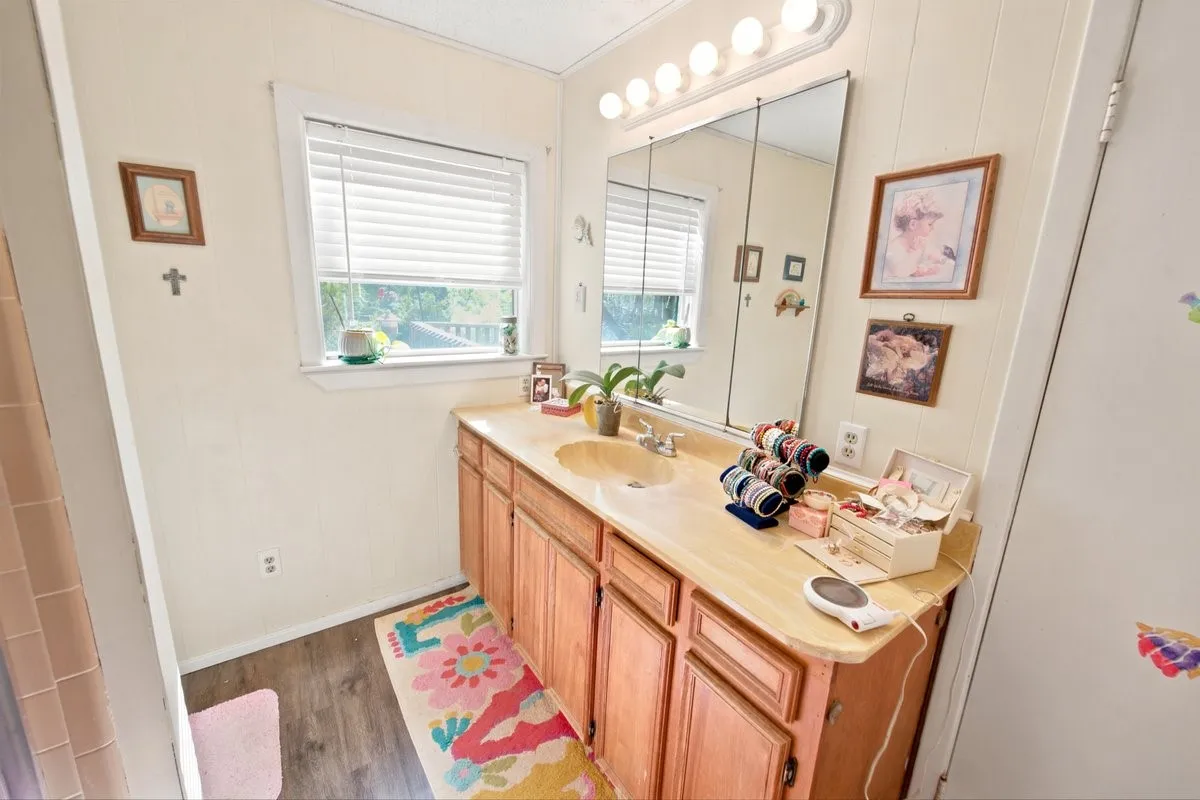 Single Family Residence For Sale in Hill County , 244 Oak Hill Loop, Whitney, Texas 76692, 3 Bedroom, 3 Bathroom, Garage spaces, 2,256 Sqft, built in 0, mls#21307390, Real Estate Agent in Whitney, Homes For Sale in Hill county, Homes For Sale in Whitney, Realtor in Whitney Texas, Real Estate Brokerage Independent Realty Texas, Luminita Cordes Realtor