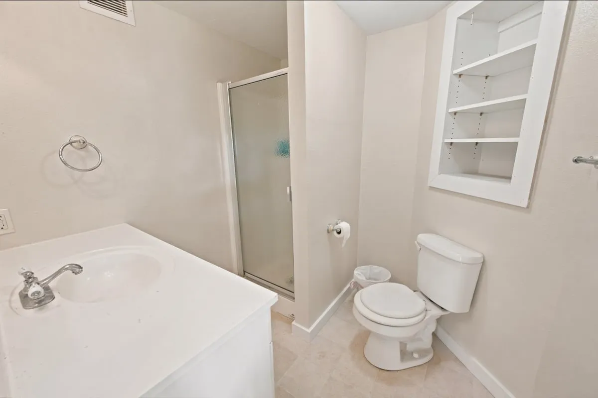 Single Family Residence For Sale in Hill County , 244 Oak Hill Loop, Whitney, Texas 76692, 3 Bedroom, 3 Bathroom, Garage spaces, 2,256 Sqft, built in 0, mls#21307390, Real Estate Agent in Whitney, Homes For Sale in Hill county, Homes For Sale in Whitney, Realtor in Whitney Texas, Real Estate Brokerage Independent Realty Texas, Luminita Cordes Realtor