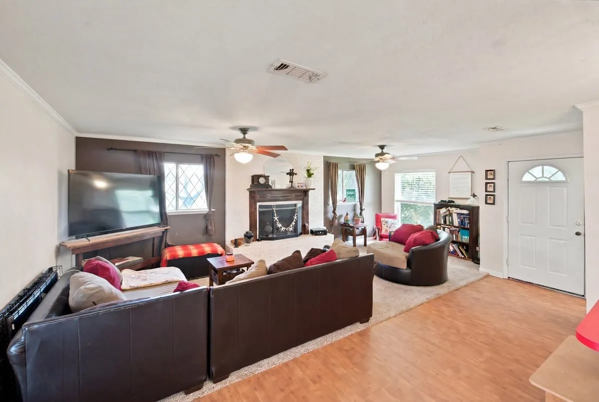 Single Family Residence For Sale in Hill County , 244 Oak Hill Loop, Whitney, Texas 76692, 3 Bedroom, 3 Bathroom, Garage spaces, 2,256 Sqft, built in 0, mls#21307390, Real Estate Agent in Whitney, Homes For Sale in Hill county, Homes For Sale in Whitney, Realtor in Whitney Texas, Real Estate Brokerage Independent Realty Texas, Luminita Cordes Realtor
