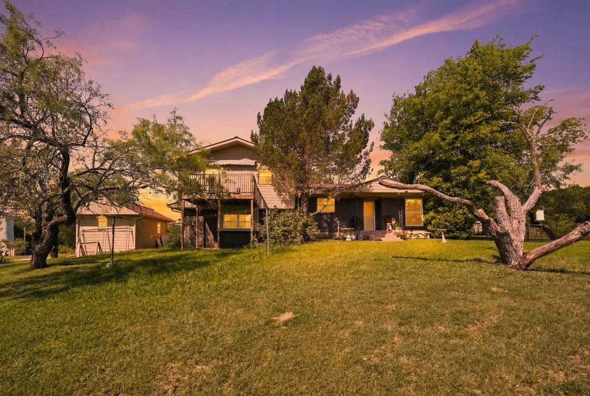Single Family Residence For Sale in Hill County , 244 Oak Hill Loop, Whitney, Texas 76692, 3 Bedroom, 3 Bathroom, Garage spaces, 2,256 Sqft, built in 0, mls#21307390, Real Estate Agent in Whitney, Homes For Sale in Hill county, Homes For Sale in Whitney, Realtor in Whitney Texas, Real Estate Brokerage Independent Realty Texas, Luminita Cordes Realtor