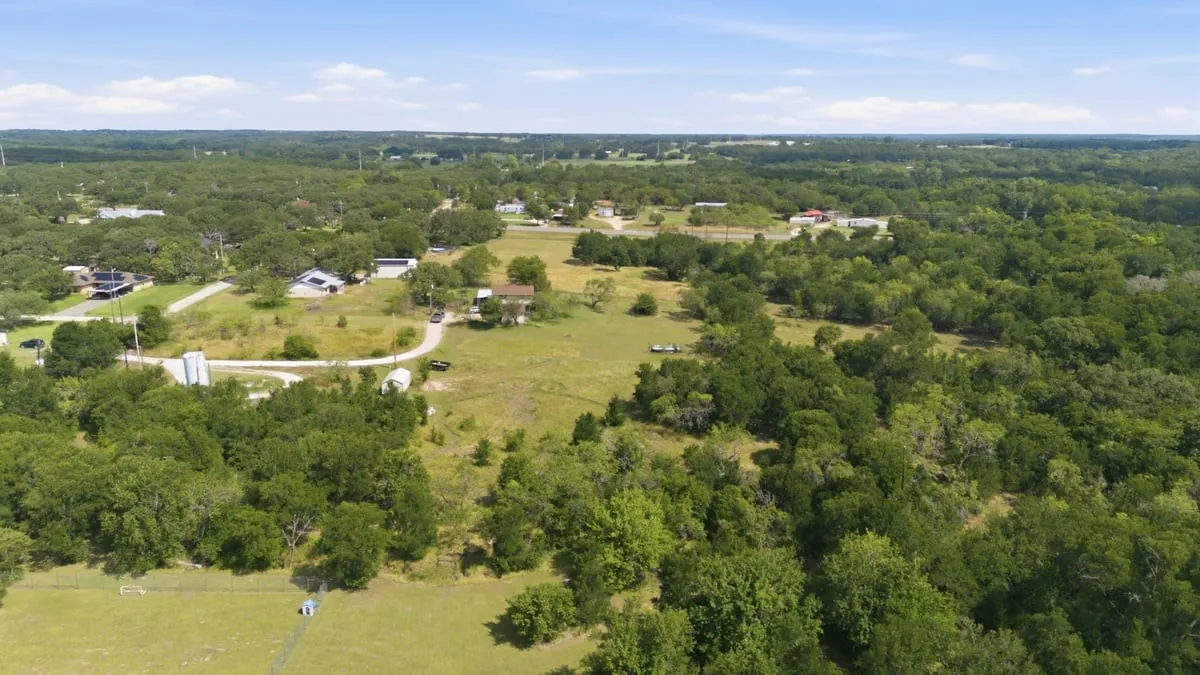 Single Family Residence For Sale in Hill County , 244 Oak Hill Loop, Whitney, Texas 76692, 3 Bedroom, 3 Bathroom, Garage spaces, 2,256 Sqft, built in 0, mls#21307390, Real Estate Agent in Whitney, Homes For Sale in Hill county, Homes For Sale in Whitney, Realtor in Whitney Texas, Real Estate Brokerage Independent Realty Texas, Luminita Cordes Realtor