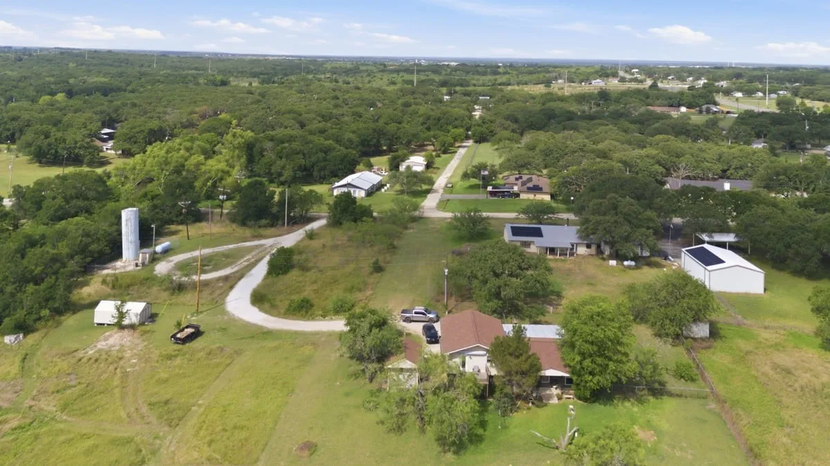 Single Family Residence For Sale in Hill County , 244 Oak Hill Loop, Whitney, Texas 76692, 3 Bedroom, 3 Bathroom, Garage spaces, 2,256 Sqft, built in 0, mls#21307390, Real Estate Agent in Whitney, Homes For Sale in Hill county, Homes For Sale in Whitney, Realtor in Whitney Texas, Real Estate Brokerage Independent Realty Texas, Luminita Cordes Realtor